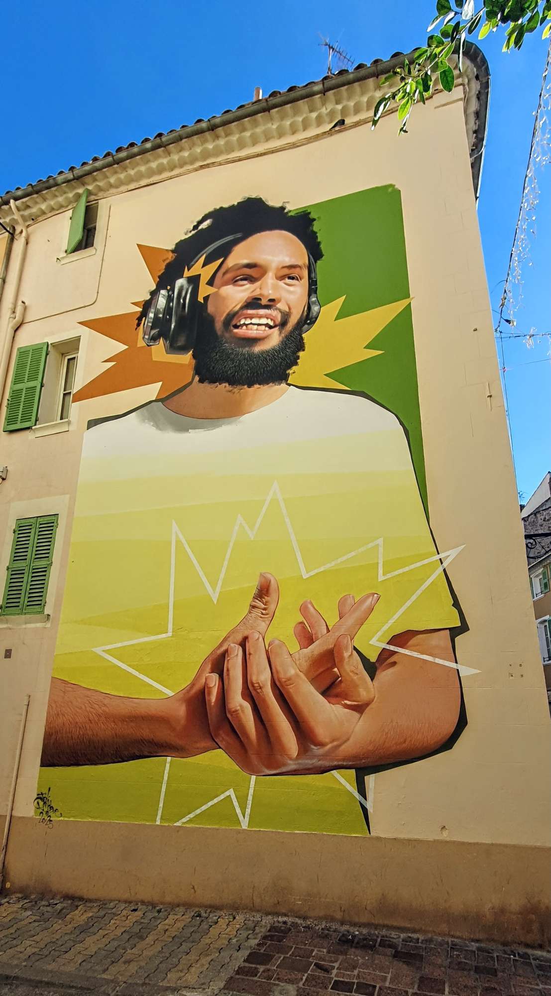 
								Street-art graffiti fresque 
								Jean Rooble 
									7 Rue Baptistin Paul
									83500
									La Seyne-sur-Mer
									France 
									Pat Finder
								Street-Art-Safari.com
								