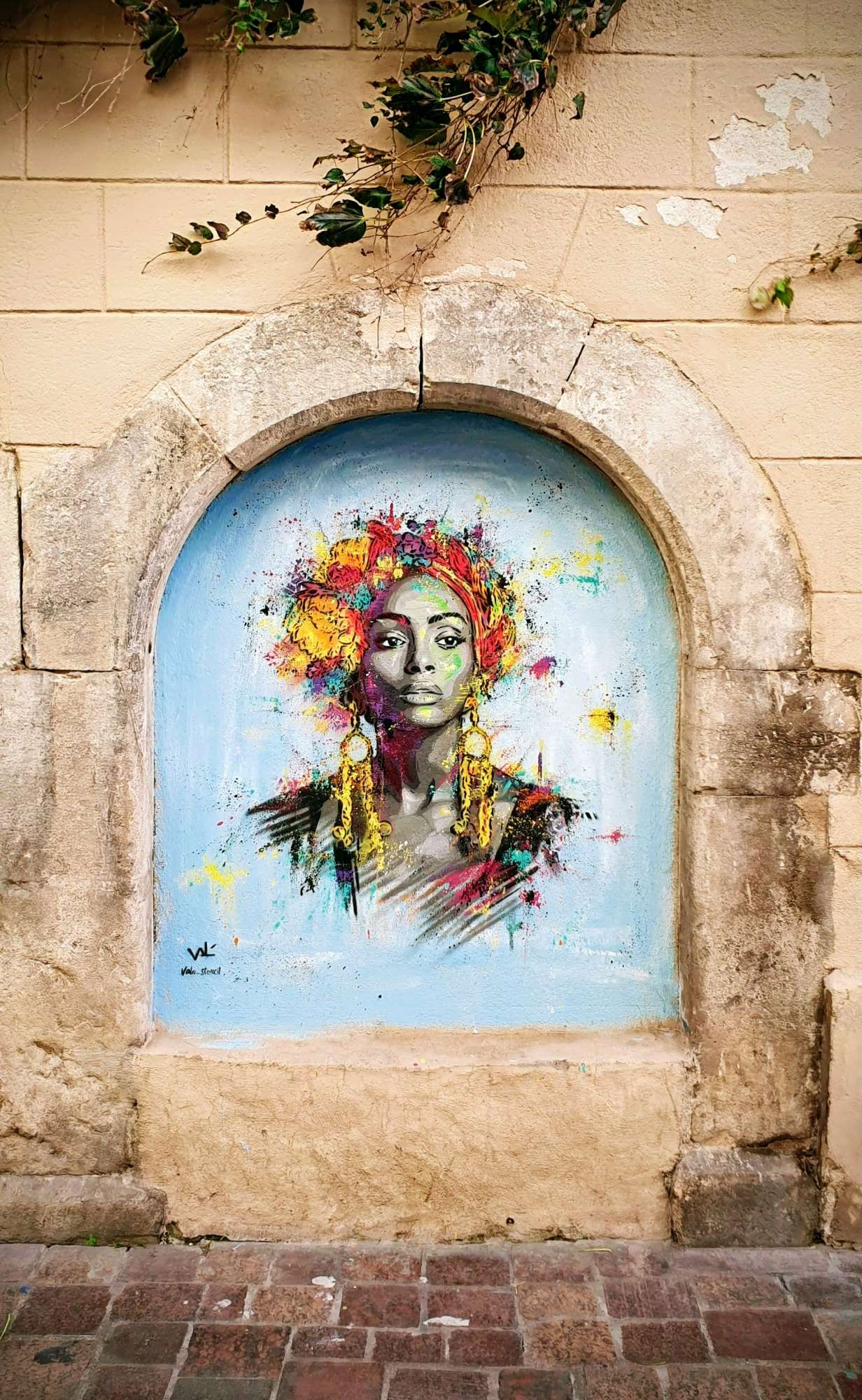 
								Street-art graffiti fresque 
								Val Stencil 
									11 Place Martel Esprit
									83500
									La Seyne-sur-Mer
									France 
									Pat Finder
								Street-Art-Safari.com
								