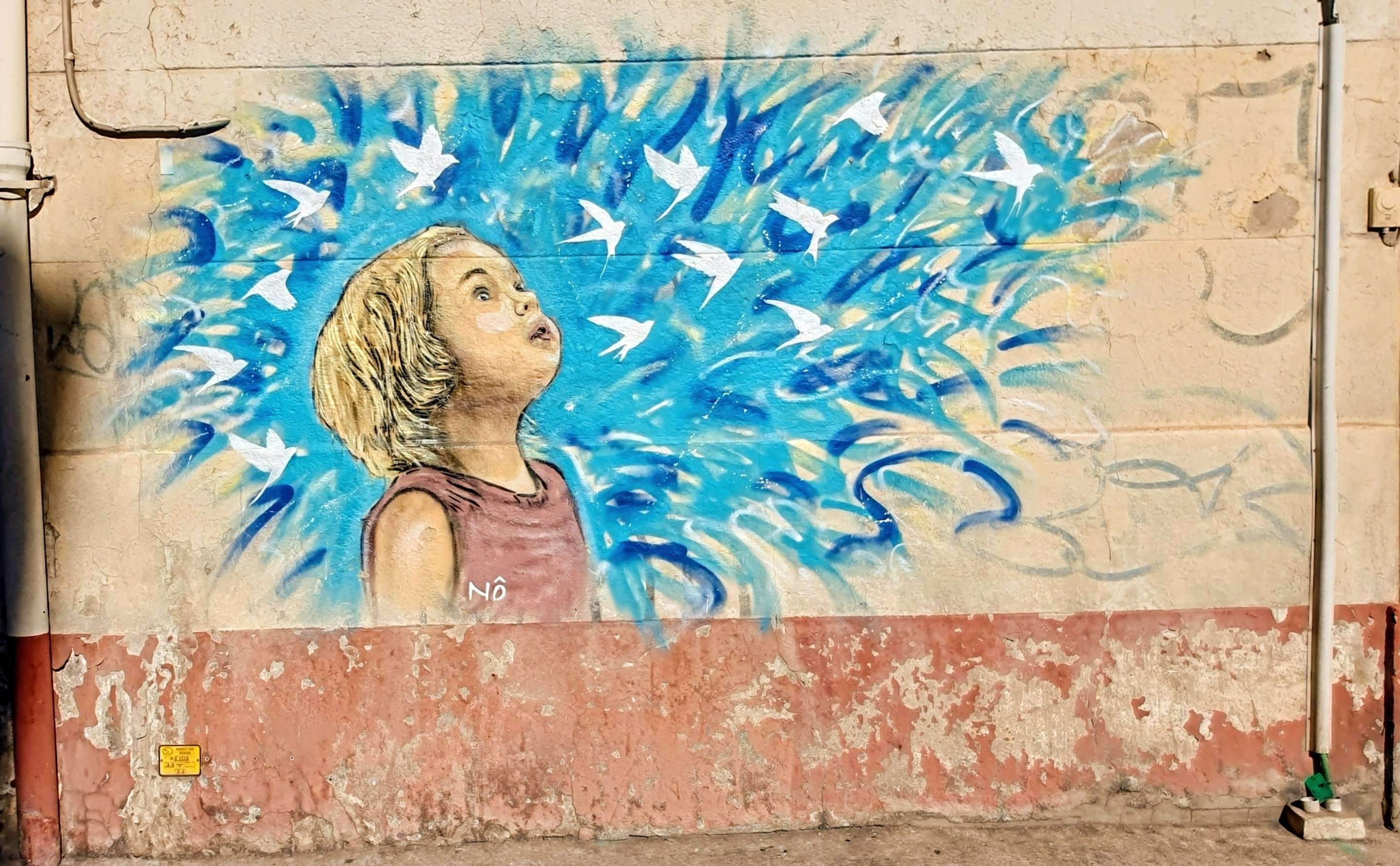 
								Street-art graffiti fresque 
								N&ocirc; 
									13 Rue Amable Lagane
									83500
									La Seyne-sur-Mer
									France 
									Pat Finder
								Street-Art-Safari.com
								