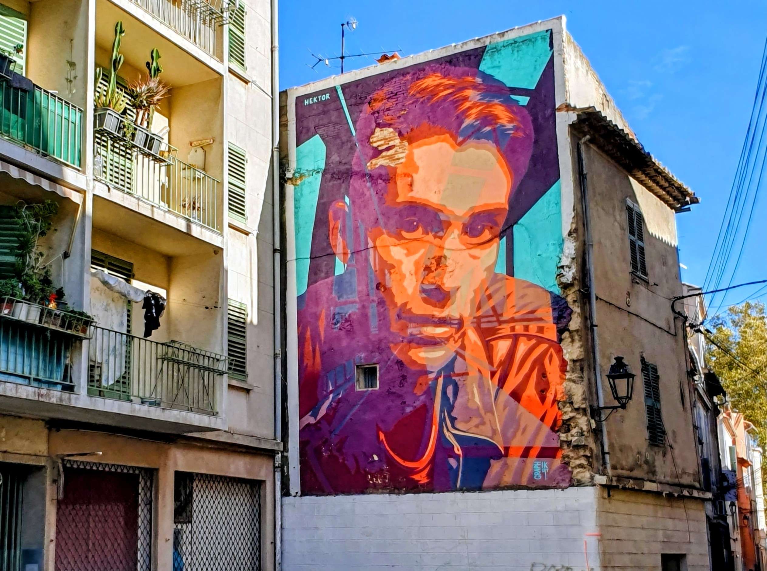 
								Street-art graffiti fresque 
								Hektor 
									12 Rue Berny
									83500
									La Seyne-sur-Mer
									France 
									Pat Finder
								Street-Art-Safari.com
								