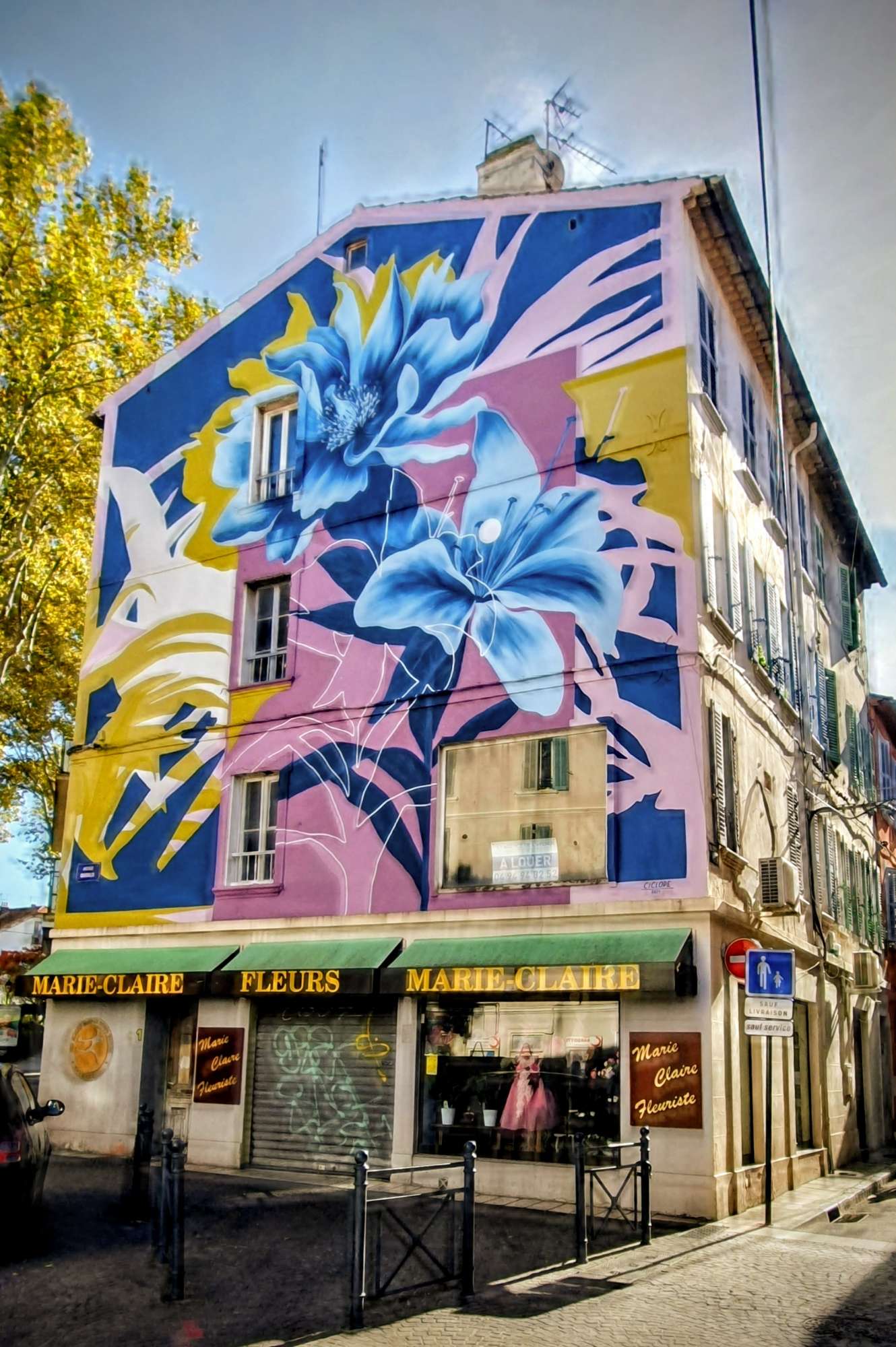 
								Street-art graffiti fresque 
								Julian Facundo Razquine, Maria Pilar Tolosa 
									3 Quai Saturnin Fabre
									83500
									La Seyne-sur-Mer
									France 
									Pat Finder
								Street-Art-Safari.com
								