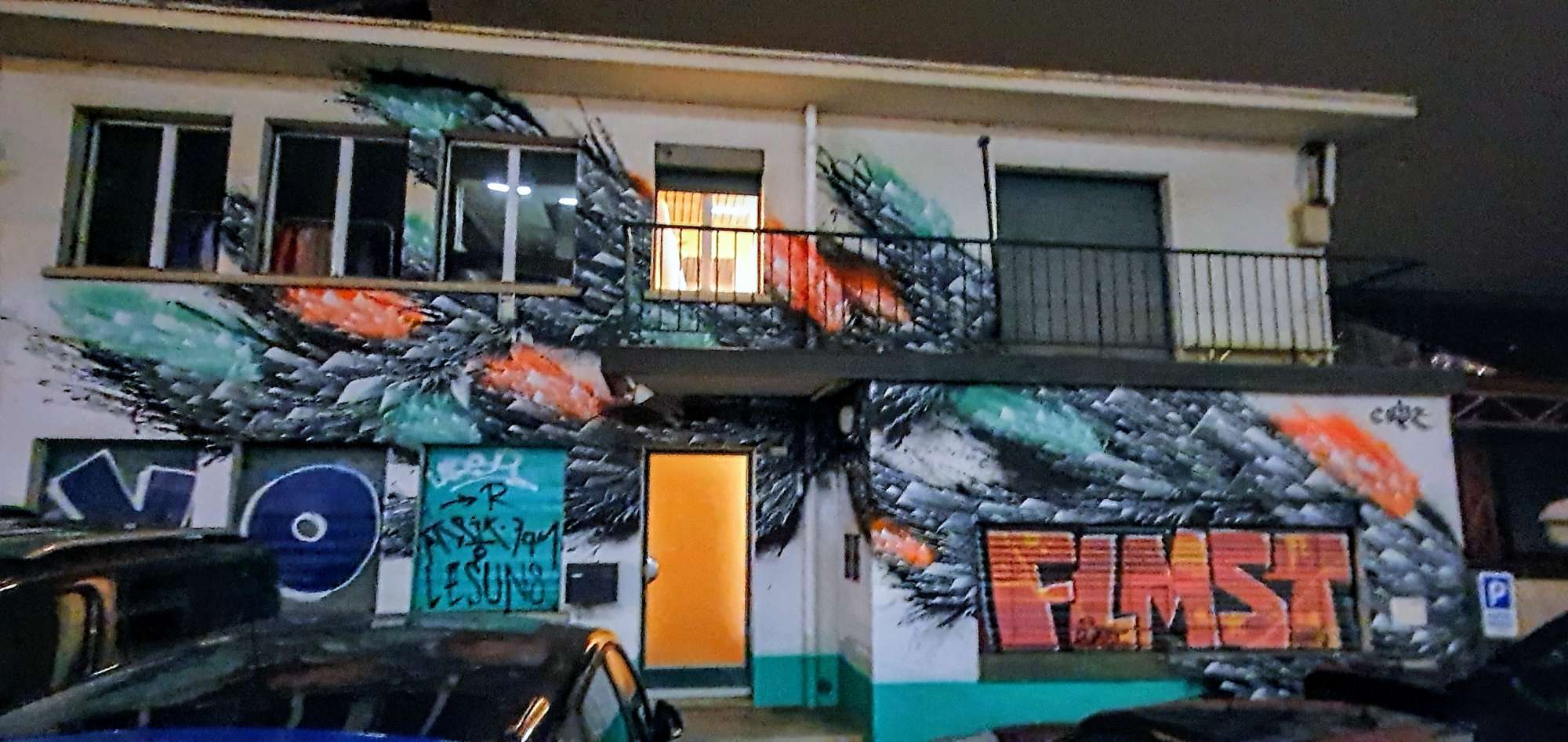 
								Street-art graffiti fresque 
								CRBZ 
									22 Avenue de S&eacute;velin
									1004
									Lausanne
									Switzerland 
									Pat Finder
								Street-Art-Safari.com
								