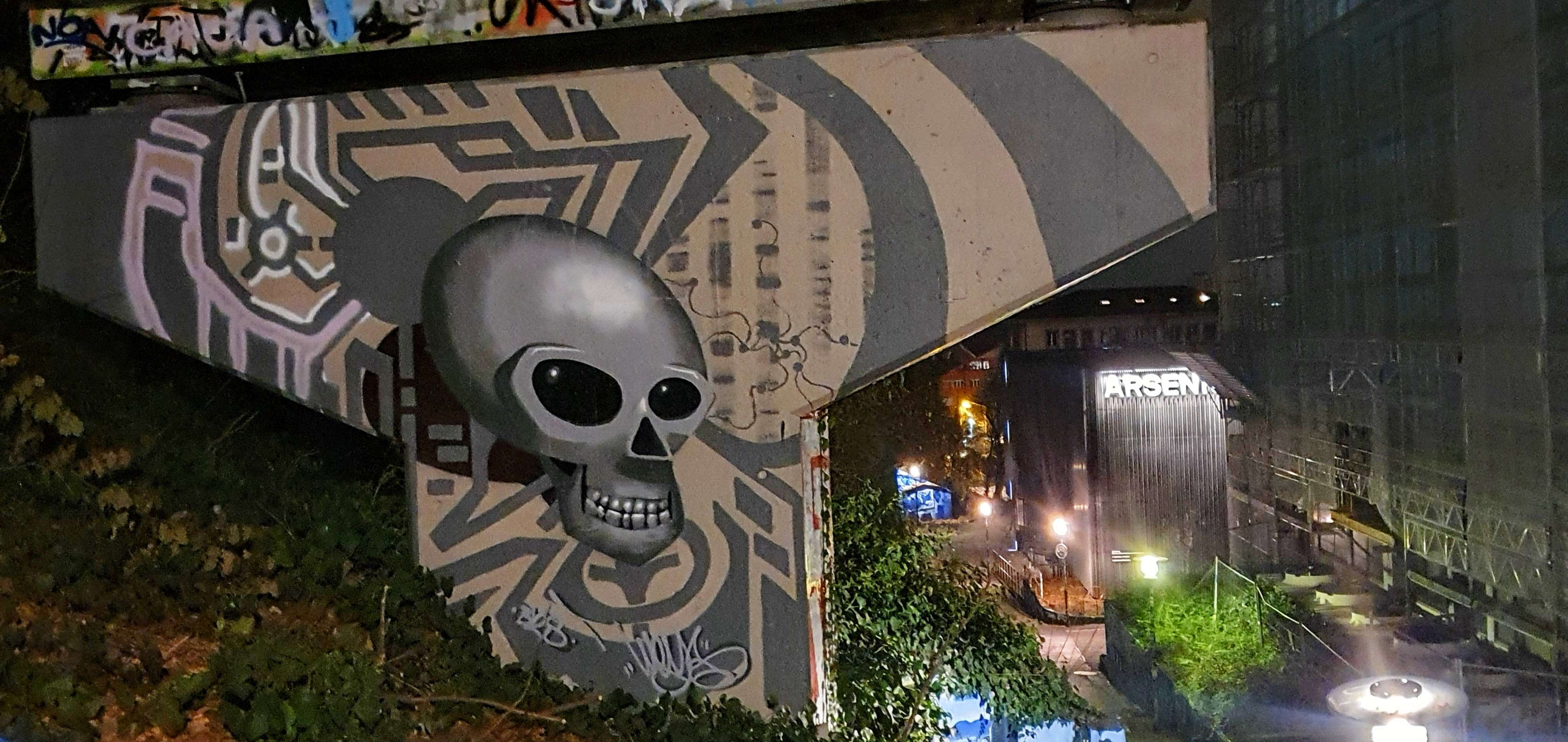 
								Street-art graffiti fresque 
								 
									55 Rue de Gen&egrave;ve
									1004
									Lausanne
									Switzerland 
									Pat Finder
								Street-Art-Safari.com
								