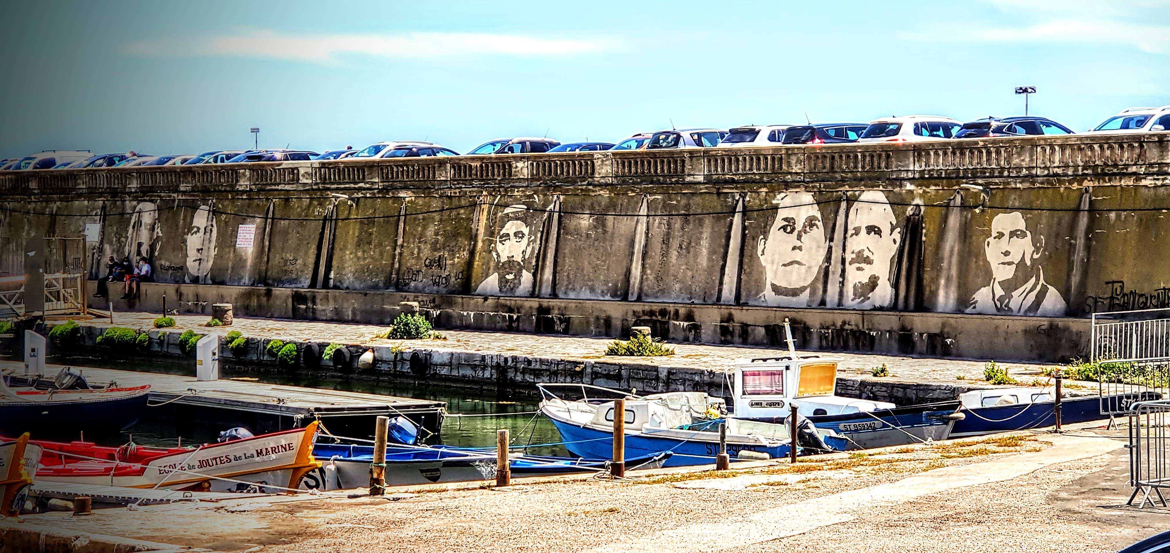 
								Street-art graffiti fresque 
								Klaus Dauven 
									42 Passage Joseph Stento
									34200
									S&egrave;te
									France 
									AnunaQi
								Street-Art-Safari.com
								