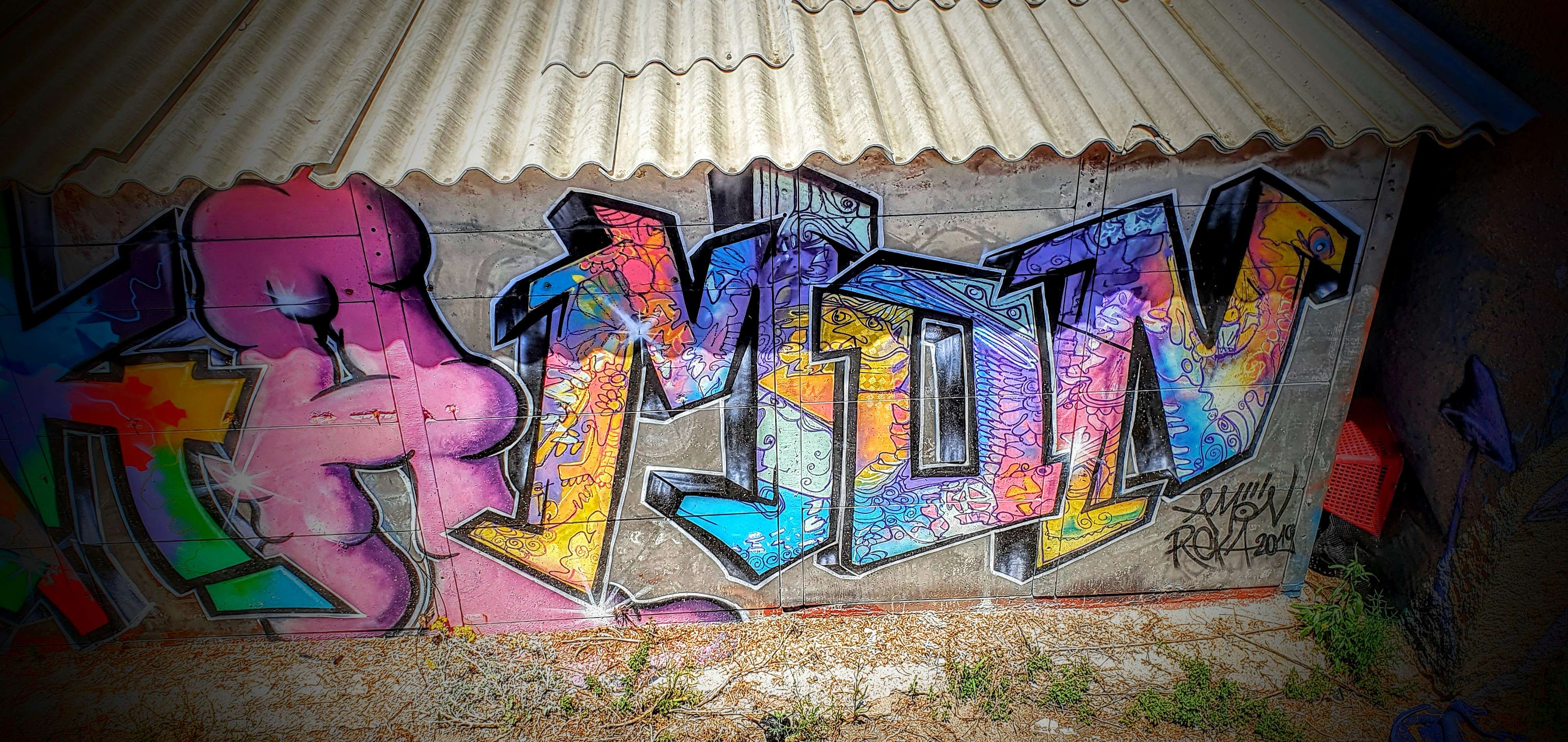 
								Street-art graffiti fresque 
								Amon, Amonalis 
									41 Rampe &Eacute;cole des Jo&ucirc;tes de la Marine
									34200
									S&egrave;te
									France 
									AnunaQi
								Street-Art-Safari.com
								