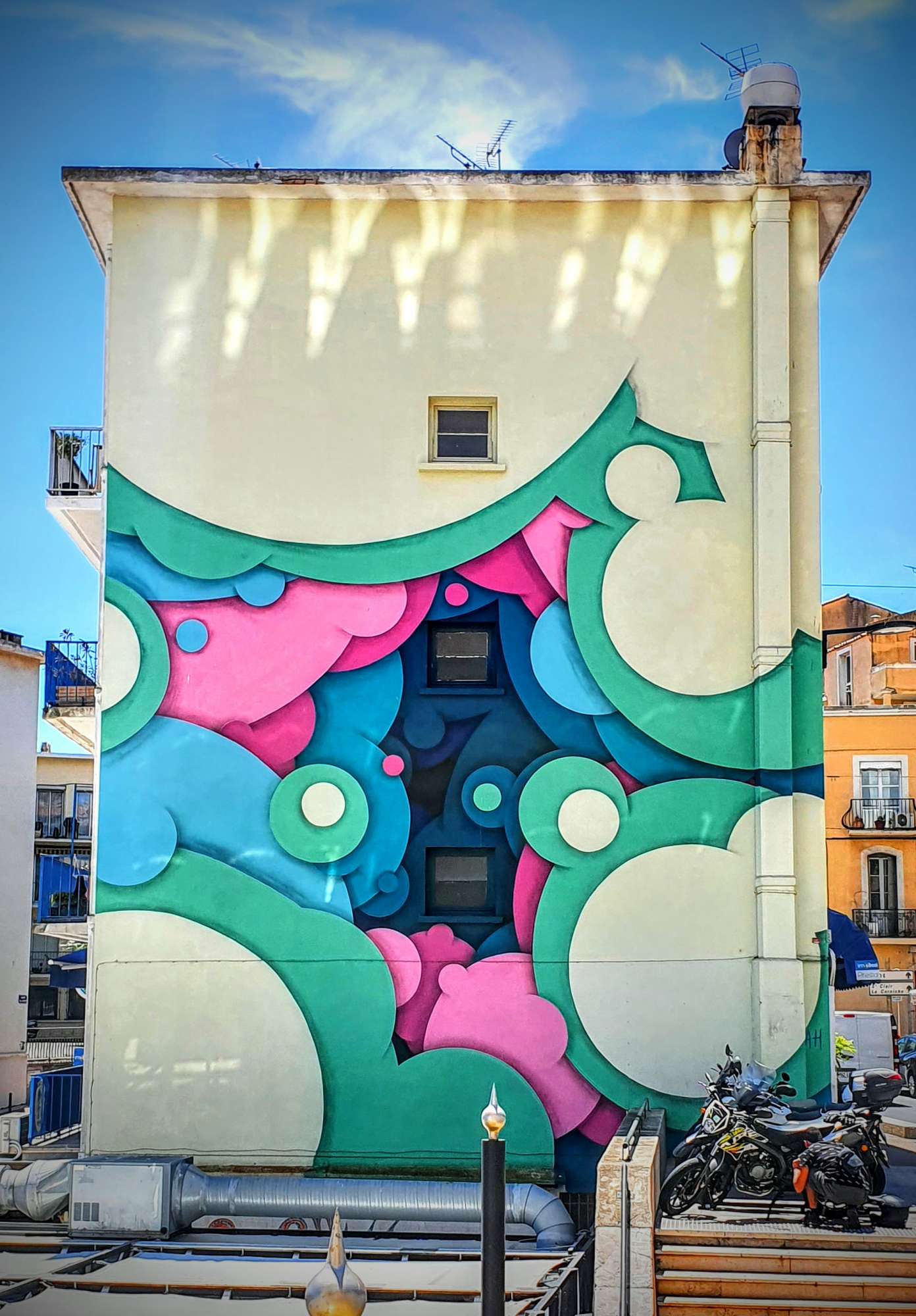 
								Street-art graffiti fresque 
								Jan KALAB 
									3 Rue Louis Blanc
									34200
									S&egrave;te
									France 
									AnunaQi
								Street-Art-Safari.com
								