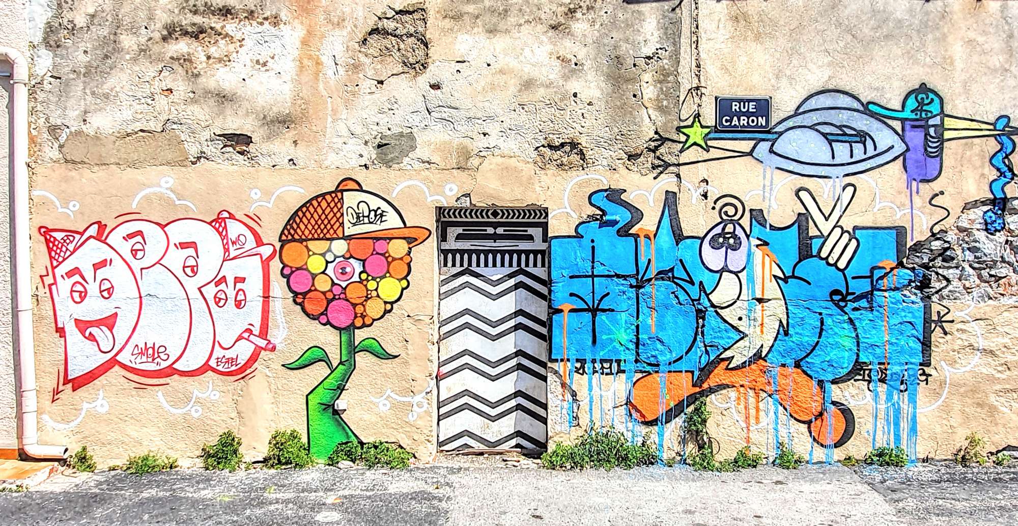 
								Street-art graffiti fresque 
								Depose, Estel, Smole 
									26 Rue Villaret Joyeuse
									34200
									S&egrave;te
									France 
									AnunaQi
								Street-Art-Safari.com
								