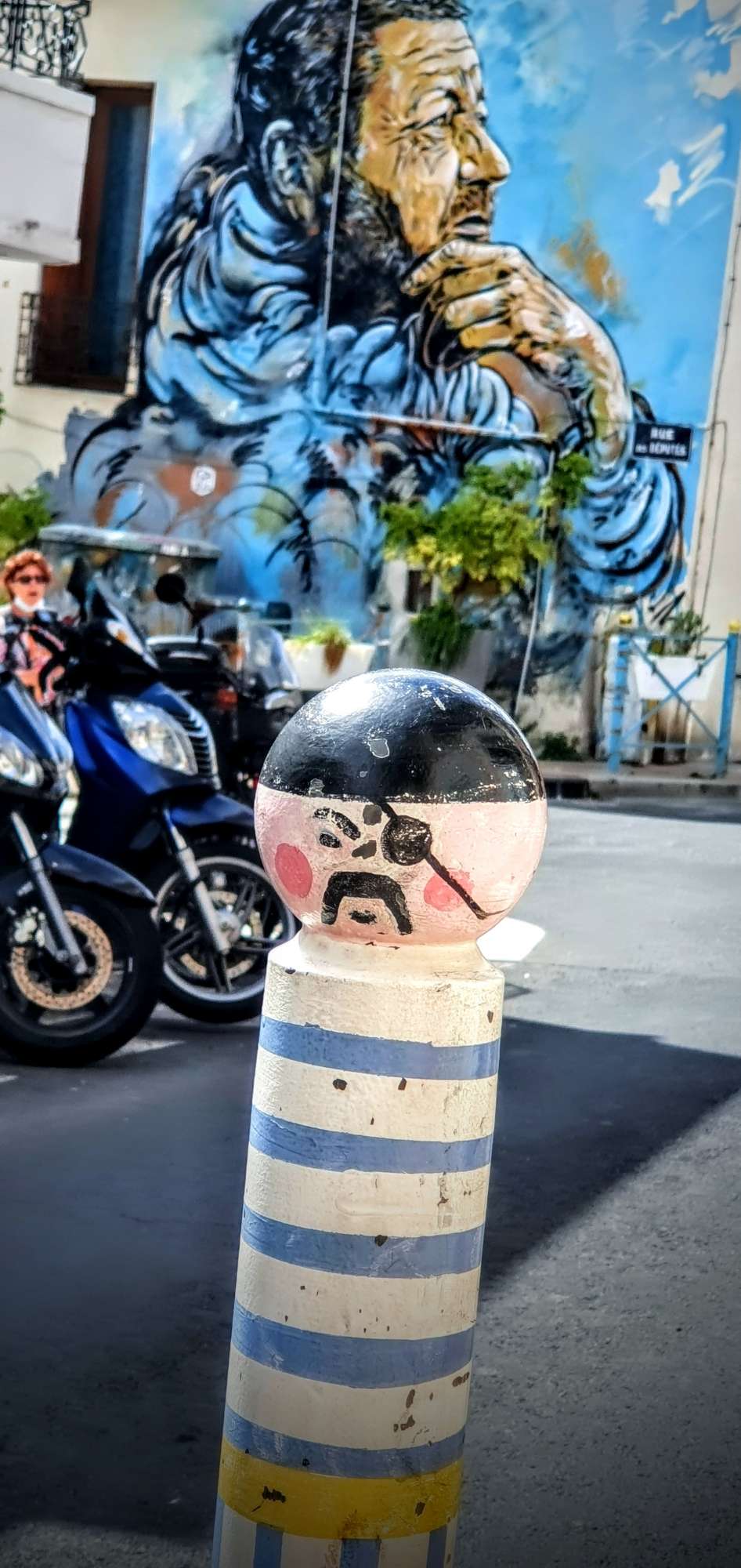 
								Street-art graffiti fresque 
								 
									64 Grande Rue Haute
									34200
									S&egrave;te
									France 
									AnunaQi
								Street-Art-Safari.com
								