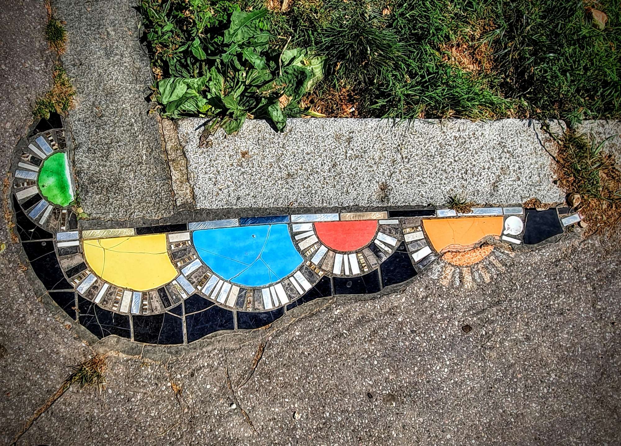 
								Street-art graffiti fresque 
								Ememem 
									1 Mont&eacute;e du Boulevard
									69004
									Lyon
									France 
									AnunaQi
								Street-Art-Safari.com
								