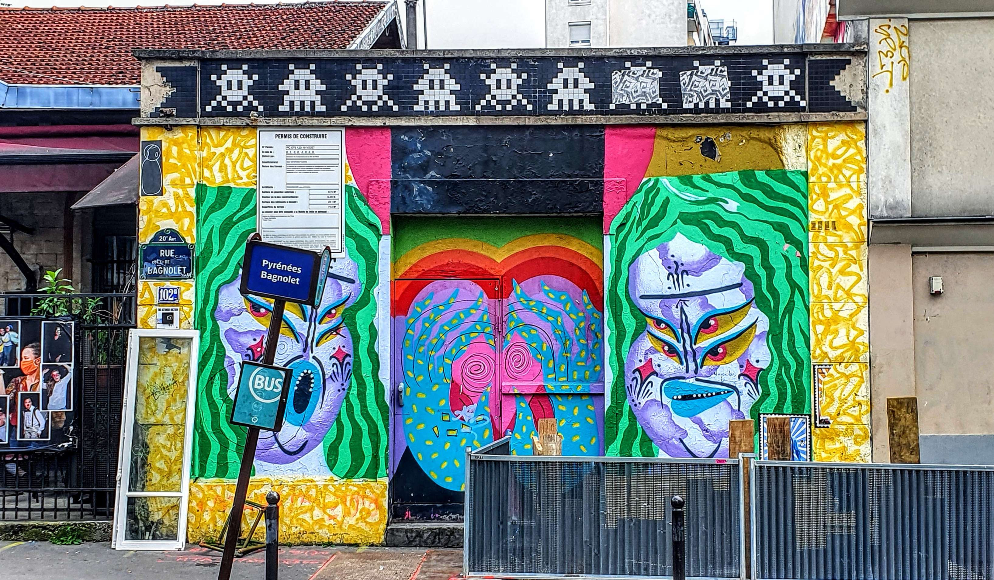 
								Street-art graffiti fresque 
								Invader 
									100 Rue de Bagnolet
									75020
									Paris
									France 
									AnunaQi
								Street-Art-Safari.com
								