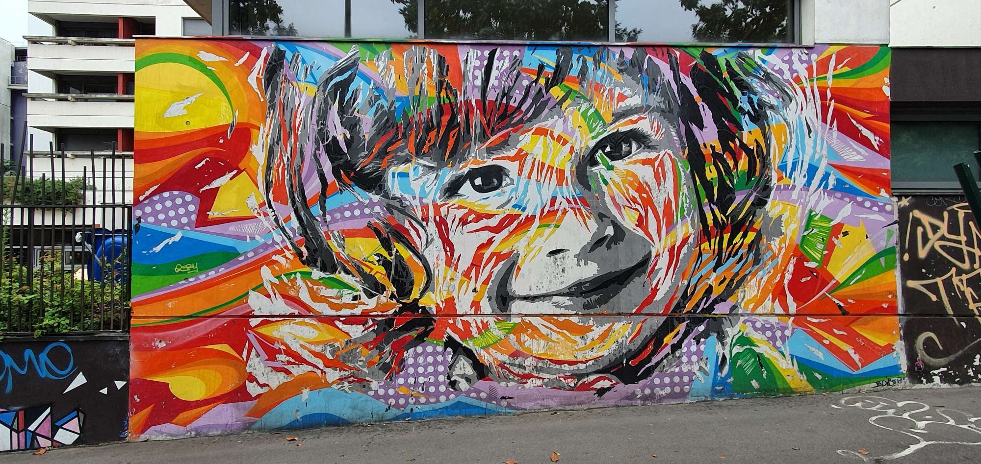 
								Street-art graffiti fresque 
								Jo Di Bona 
									1 Rue Marie-Louise Dubreil-Jacotin
									75013
									Paris
									France 
									AnunaQi
								Street-Art-Safari.com
								