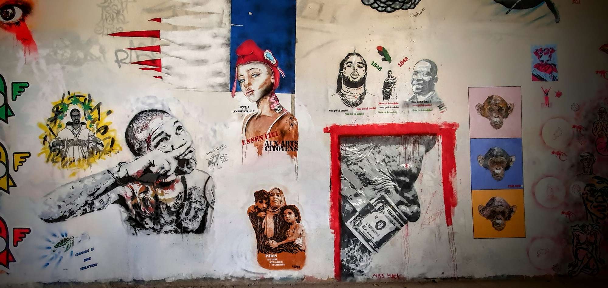 
								Street-art graffiti fresque 
								Miss Fuck, Samuel CUETO, The End Of  Animals 
									4 Pont National
									75013
									Paris
									France 
									AnunaQi
								Street-Art-Safari.com
								