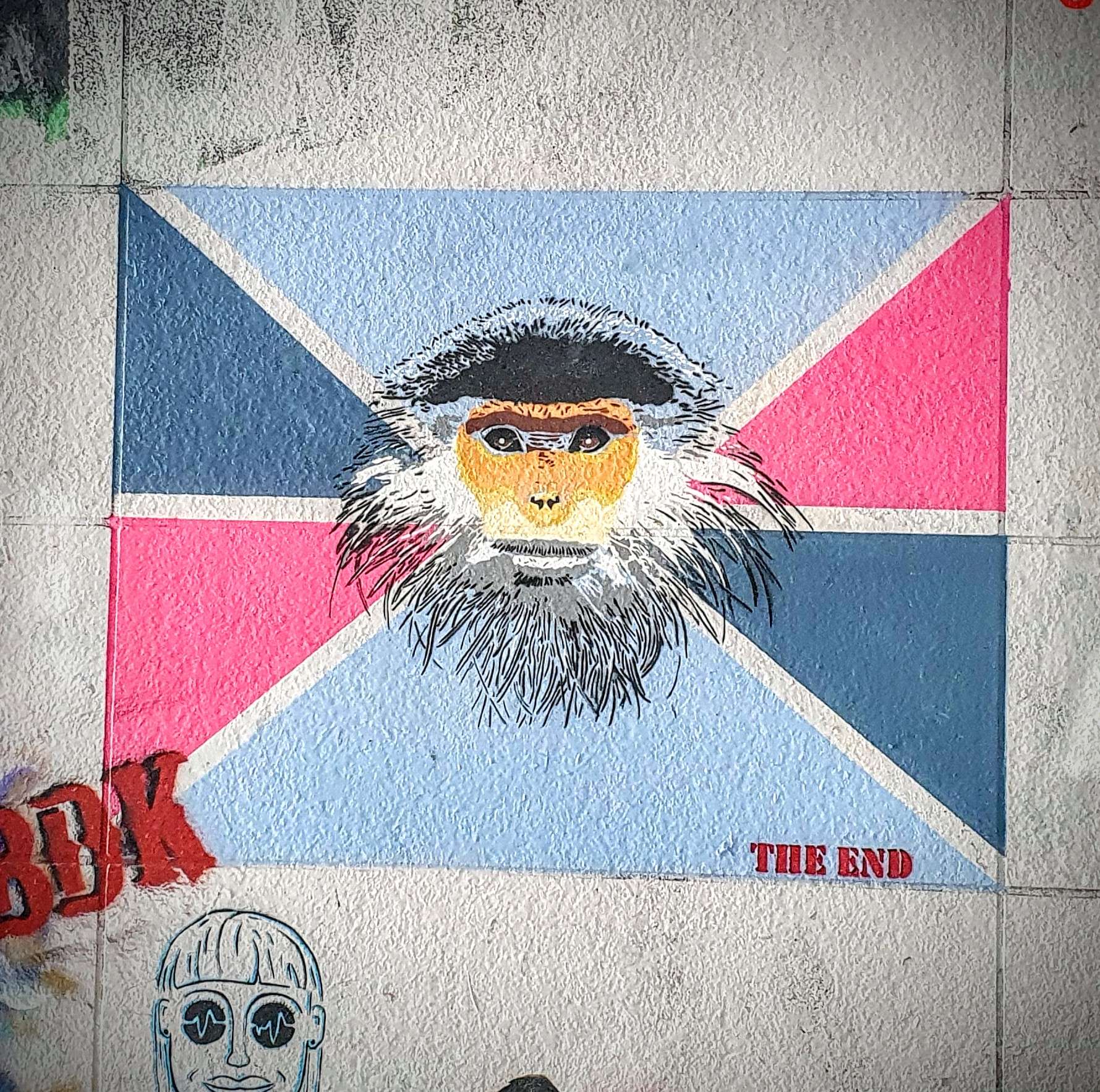 
								Street-art graffiti fresque 
								The End Of  Animals 
									5 All&eacute;e Paris-Ivry
									75013
									Paris
									France 
									AnunaQi
								Street-Art-Safari.com
								