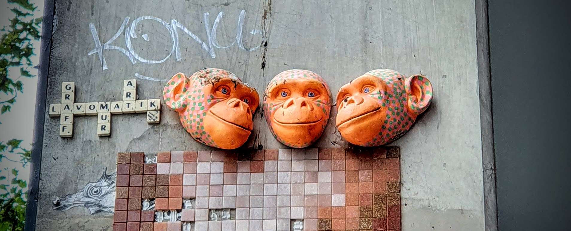 
								Street-art graffiti fresque 
								Zorm 
									20 Boulevard du G&eacute;n&eacute;ral d'Arm&eacute;e Jean Simon
									75013
									Paris
									France 
									AnunaQi
								Street-Art-Safari.com
								