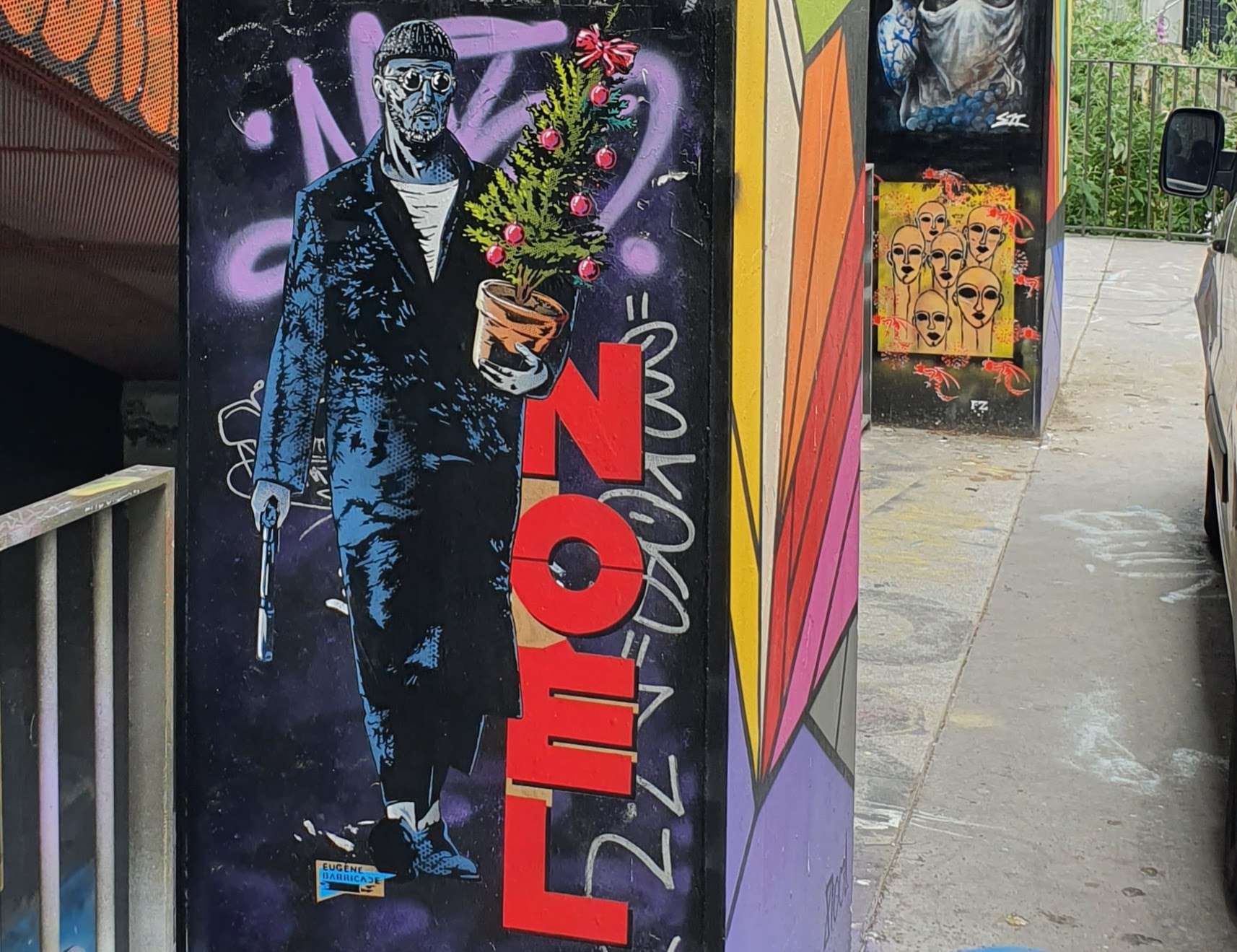 
								Street-art graffiti fresque 
								 
									2 Boulevard du G&eacute;n&eacute;ral d'Arm&eacute;e Jean Simon
									75013
									Paris
									France 
									AnunaQi
								Street-Art-Safari.com
								