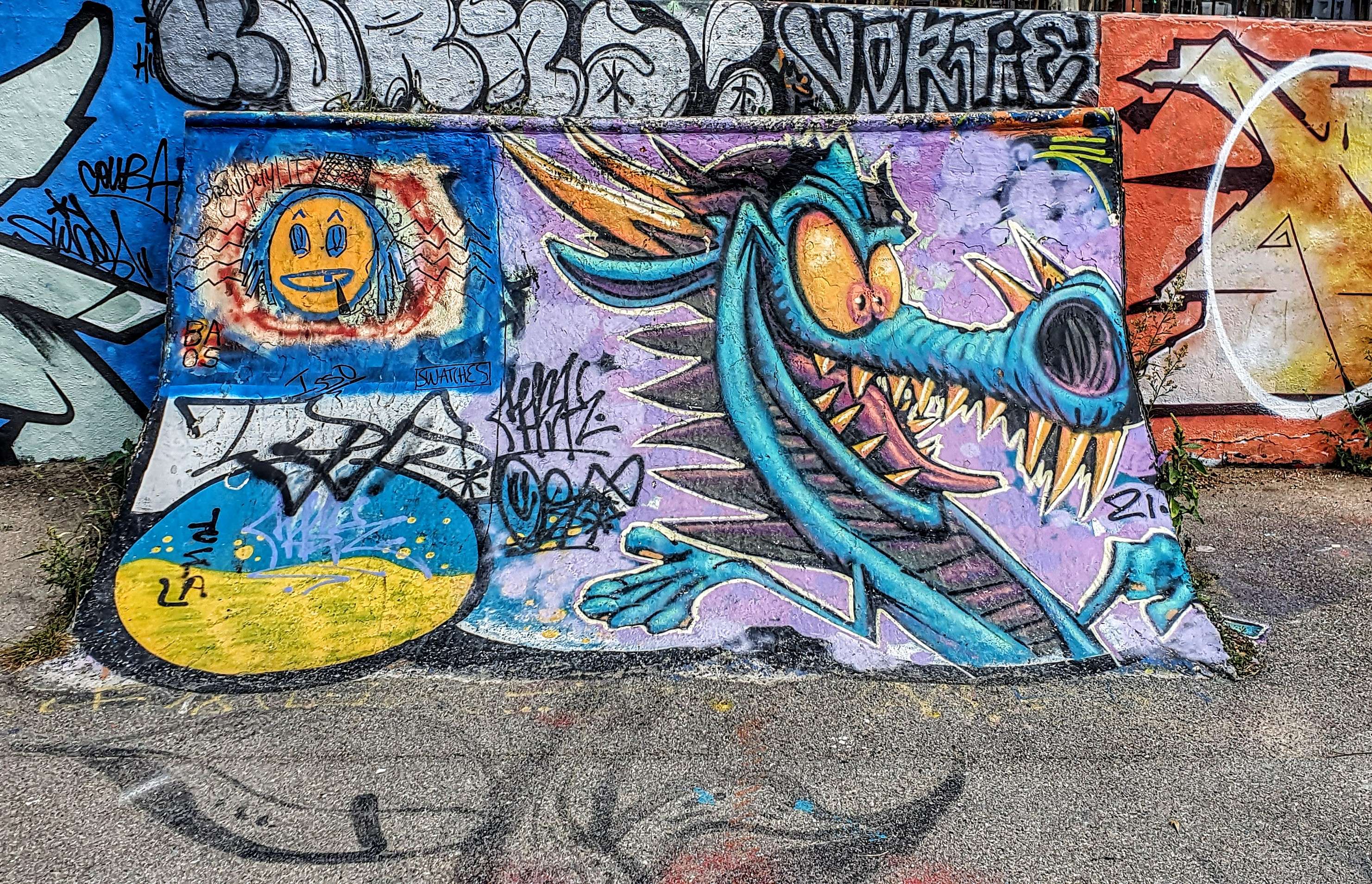 
								Street-art graffiti fresque 
								Skema 
									102 Quai du G&eacute;n&eacute;ral Sarrail
									69006
									Lyon
									France 
									AnunaQi
								Street-Art-Safari.com
								