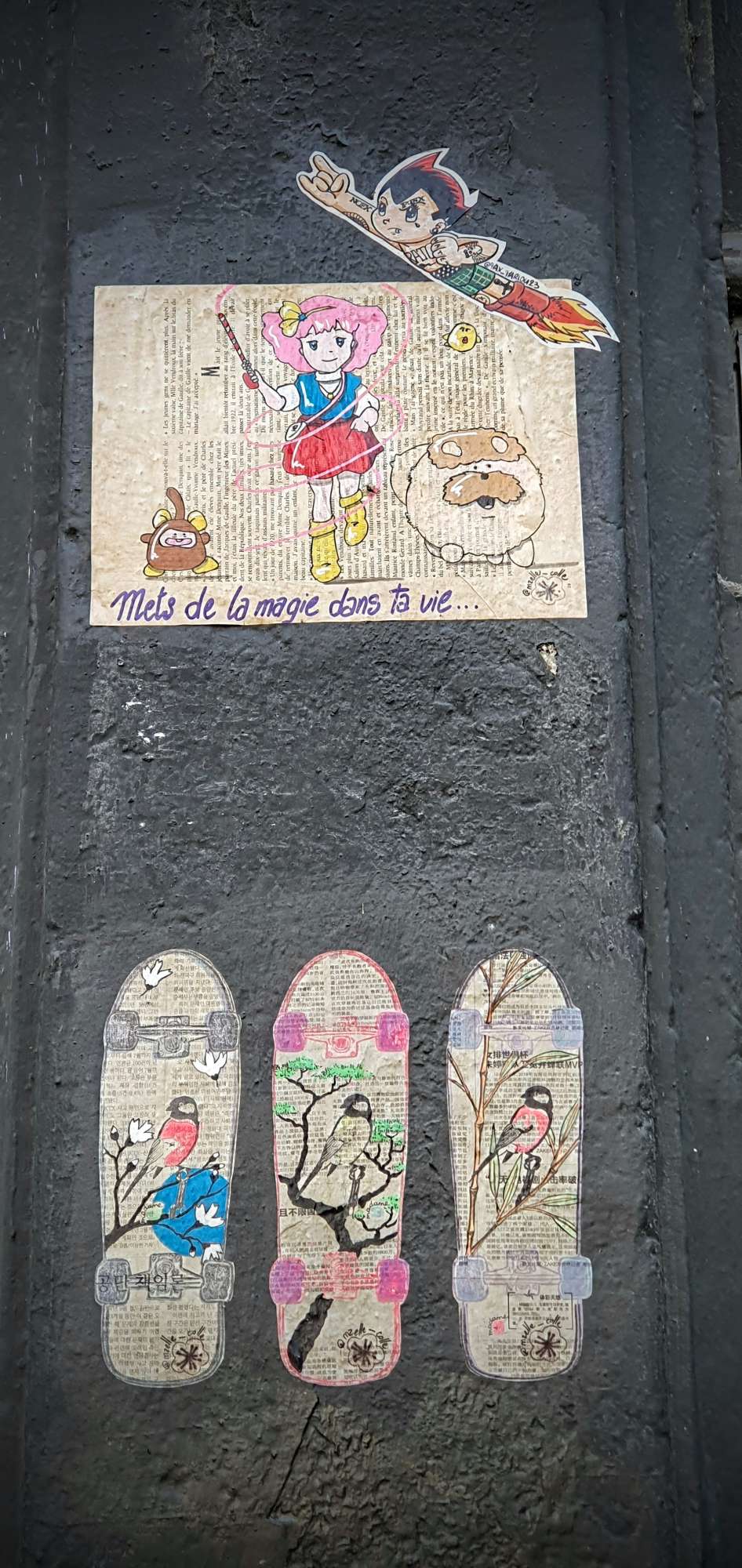 
								Street-art graffiti fresque 
								Mzelle colle 
									3 Place Chardonnet
									69001
									Lyon
									France 
									AnunaQi
								Street-Art-Safari.com
								