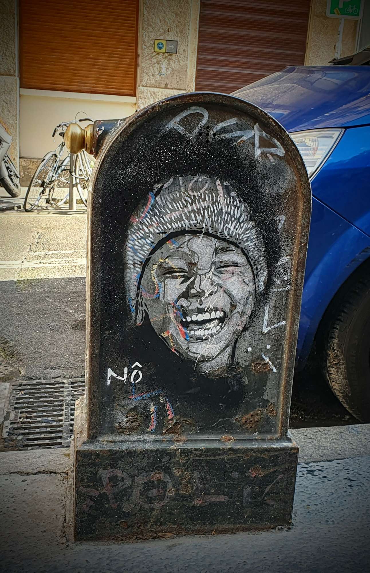 
								Street-art graffiti fresque 
								N&ocirc; 
									29 Rue Burdeau
									69001
									Lyon
									France 
									AnunaQi
								Street-Art-Safari.com
								