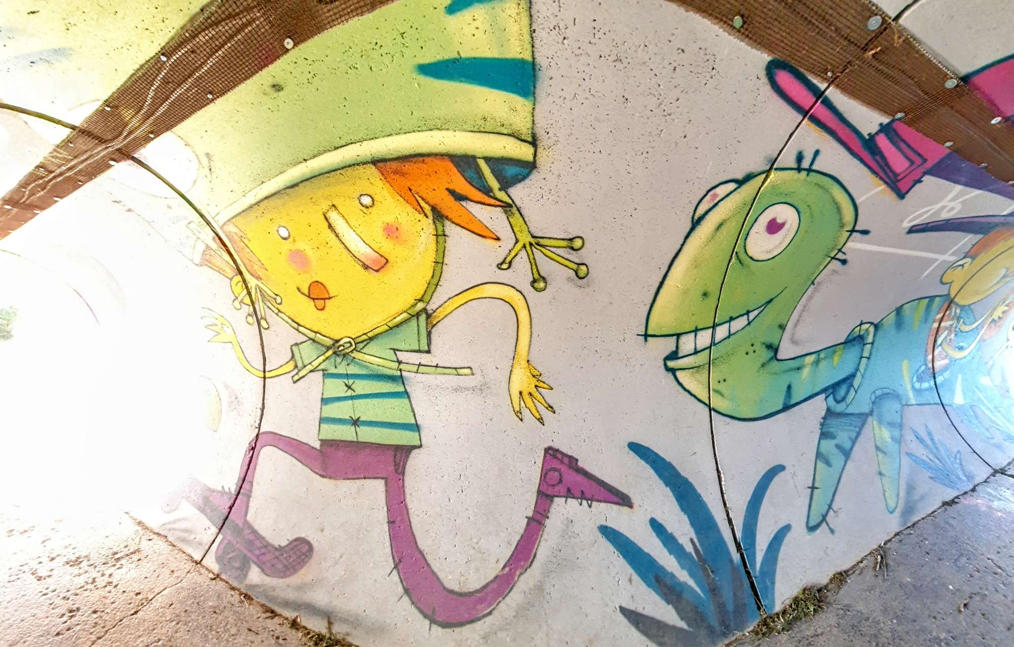 
								Street-art graffiti fresque 
								R&eacute;mi CIERCO 
									22 Avenue du Bourg
									38080
									L'Isle-d'Abeau
									France 
									AnunaQi
								Street-Art-Safari.com
								