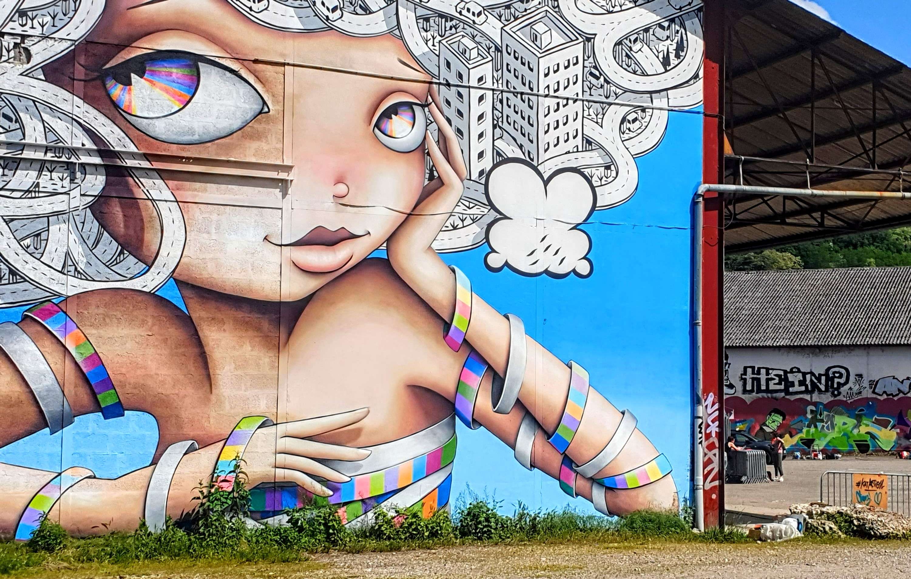 
								Street-art graffiti fresque 
								Millo, Vinie 
									190 Rue Joseph Bedor
									38300
									Maubec
									France 
									AnunaQi
								Street-Art-Safari.com
								