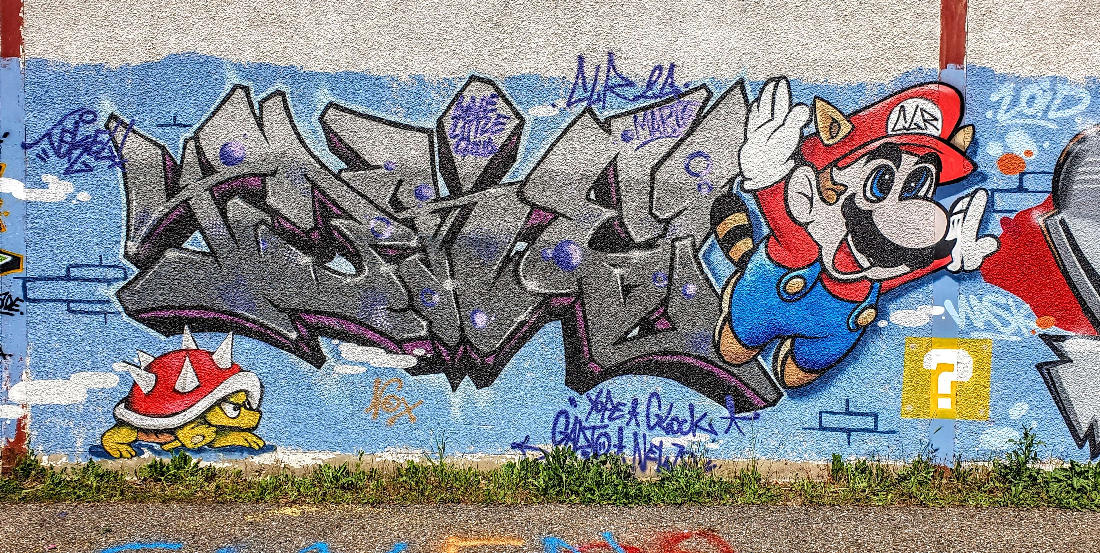 
								Street-art graffiti fresque 
								 
									370 Rue Joseph Bedor
									38300
									Maubec
									France 
									AnunaQi
								Street-Art-Safari.com
								