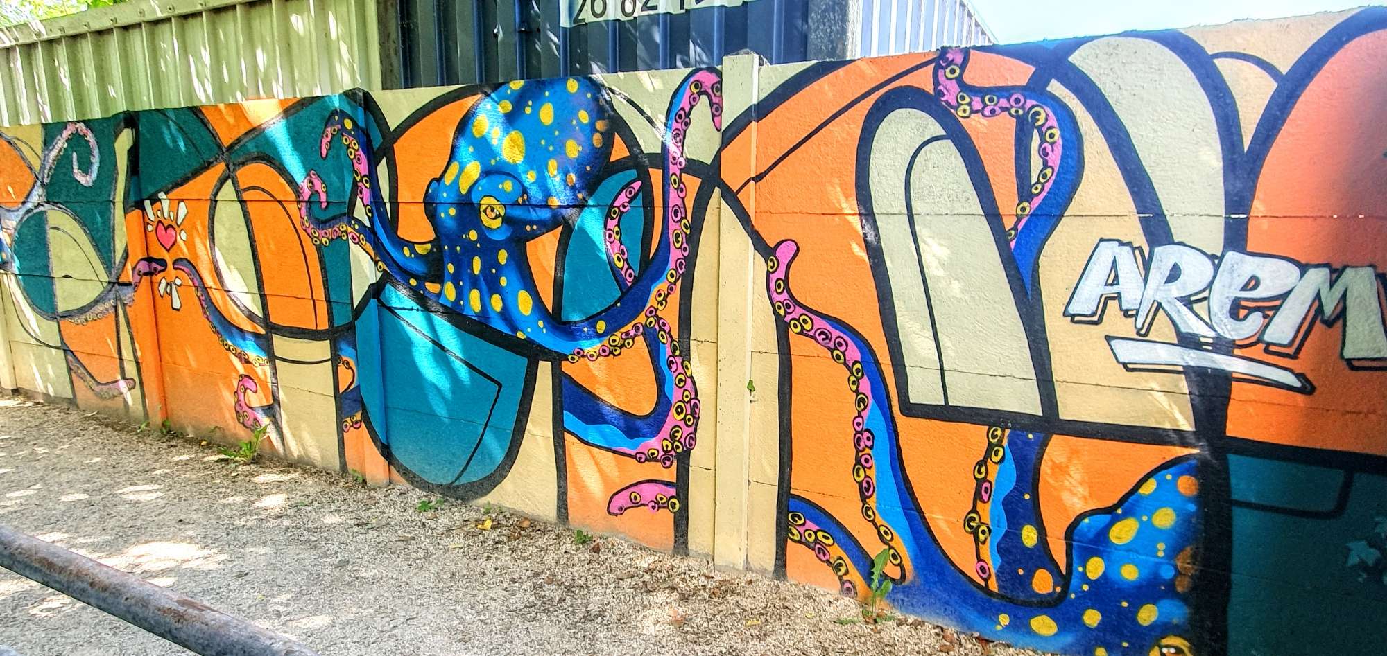 
								Street-art graffiti fresque 
								Arem 
									2 Route de Saint-Jean-de-Bournay
									38300
									Bourgoin-Jallieu
									France 
									AnunaQi
								Street-Art-Safari.com
								