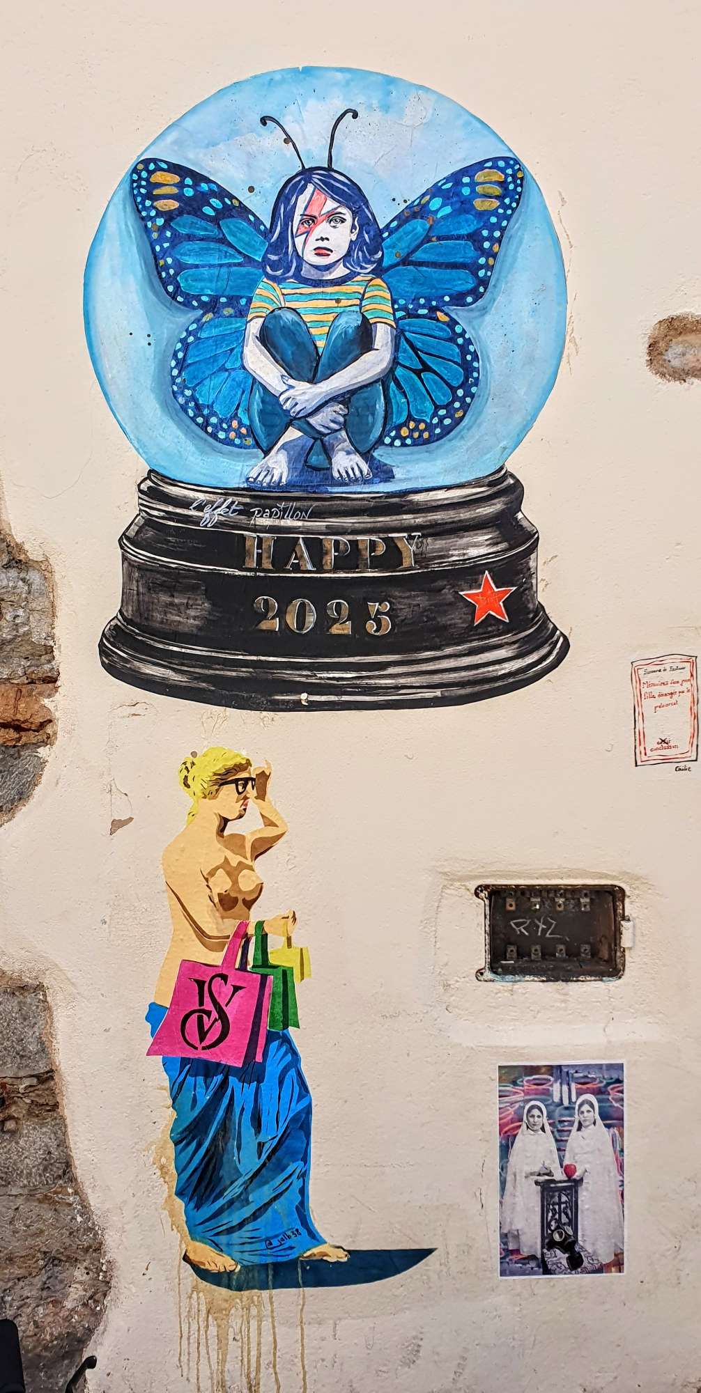 
								Street-art graffiti fresque 
								Britt Tamalet, jalb38 
									2 Rue Ren&eacute; Leynaud
									69001
									Lyon
									France 
									AnunaQi
								Street-Art-Safari.com
								