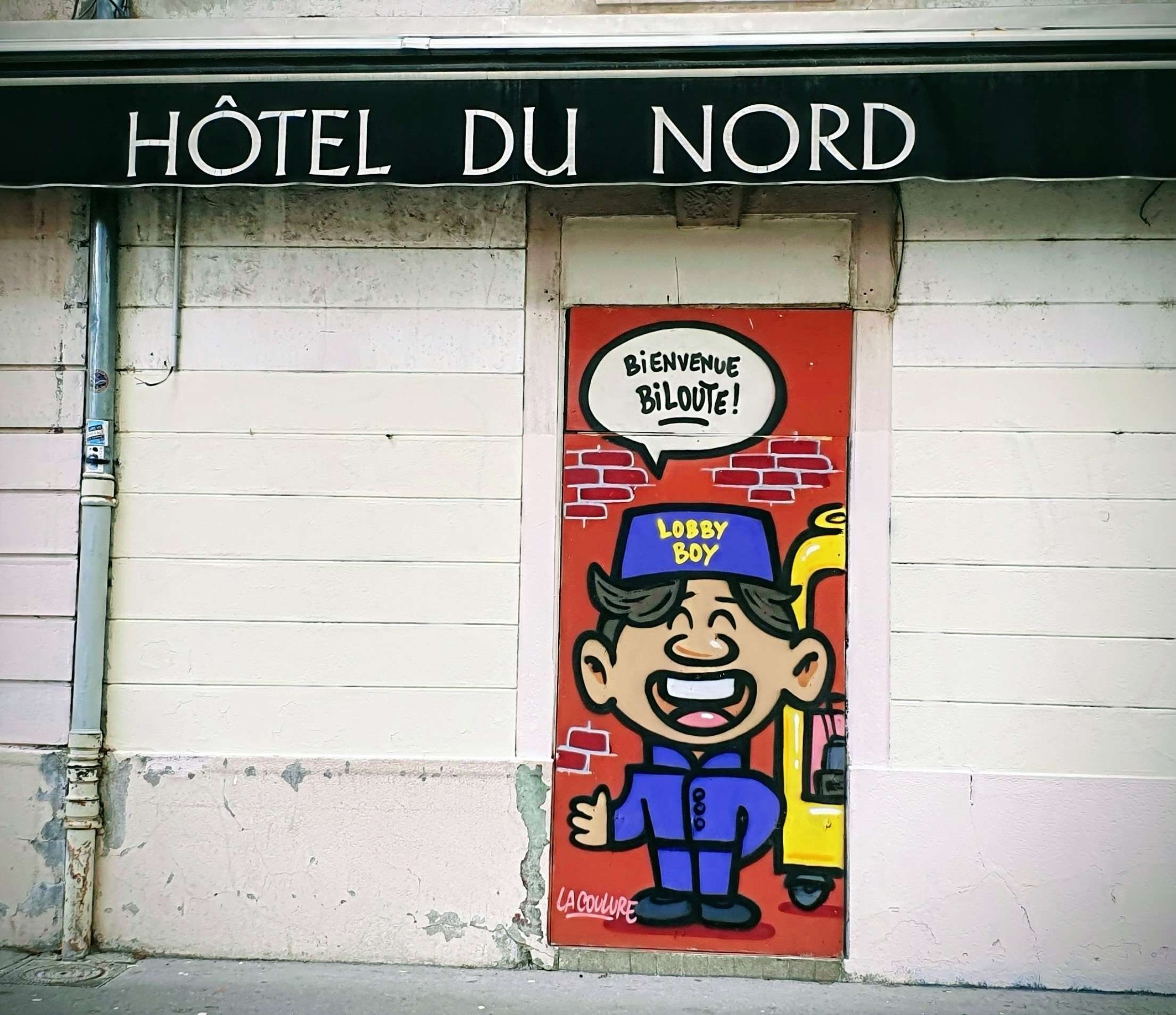 
								Street-art graffiti fresque 
								La Coulure 
									109 Cours Albert Thomas
									69003
									Lyon
									France 
									AnunaQi
								Street-Art-Safari.com
								