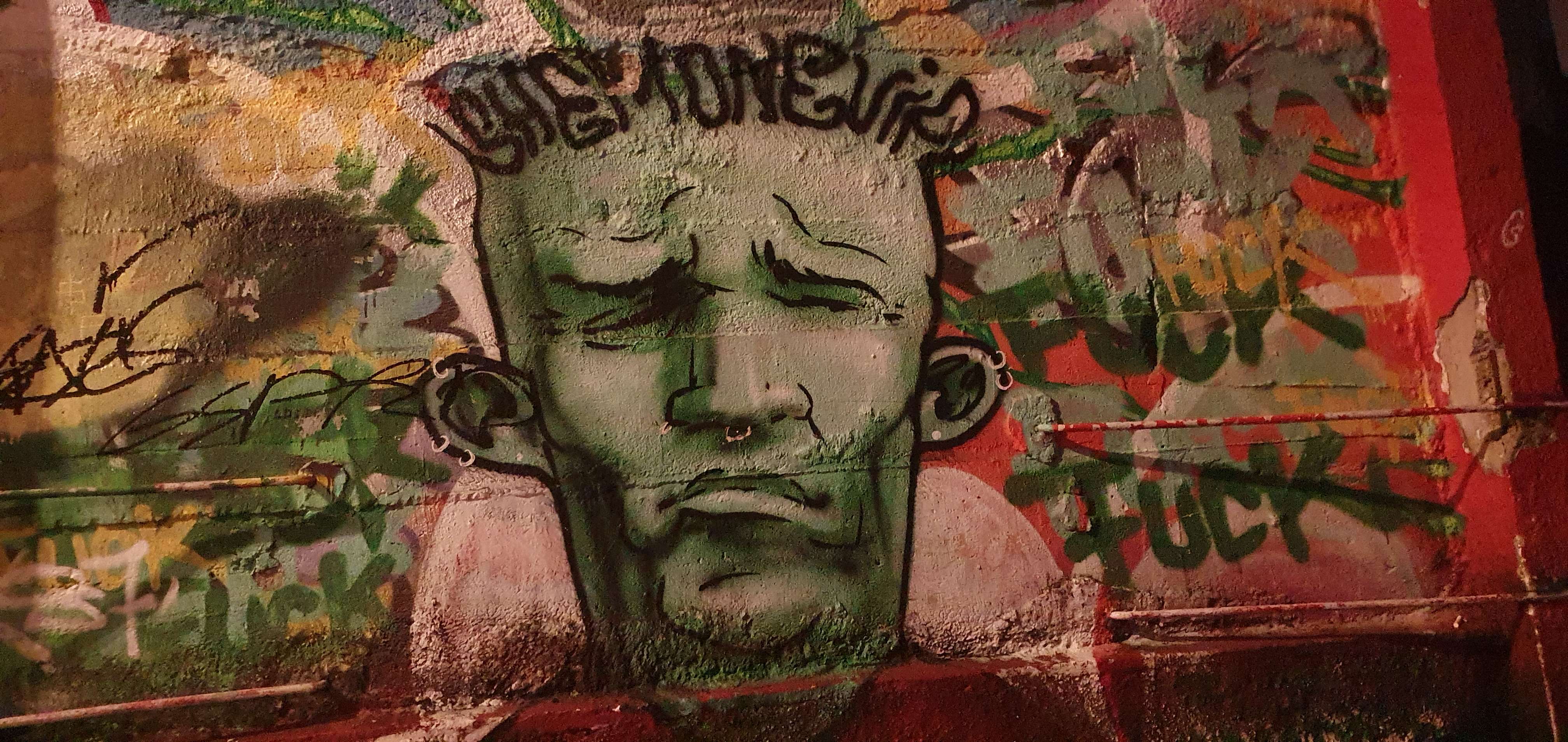 
								Street-art graffiti fresque 
								 
									28 Rue des C&ocirc;tes-de-Montbenon
									1003
									Lausanne
									Switzerland 
									AnunaQi
								Street-Art-Safari.com
								