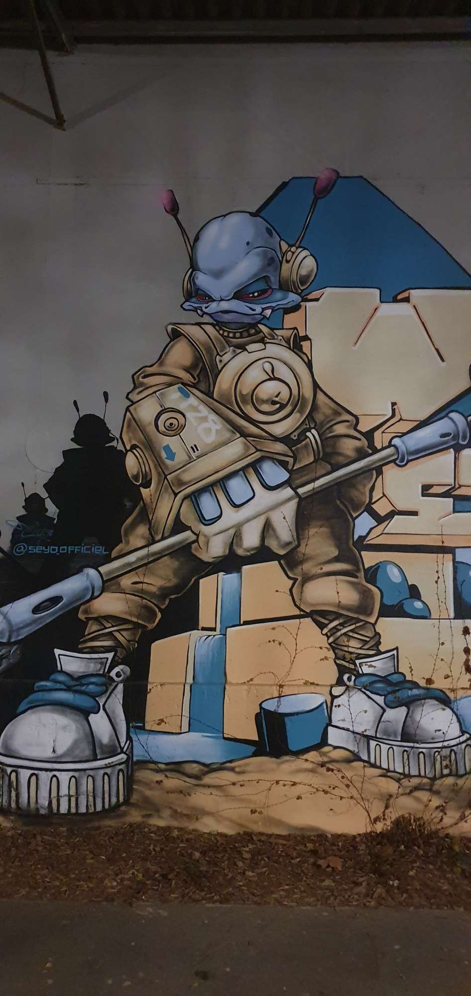 
								Street-art graffiti fresque 
								WILO 
									44 Avenue de S&eacute;velin
									1004
									Lausanne
									Switzerland 
									AnunaQi
								Street-Art-Safari.com
								