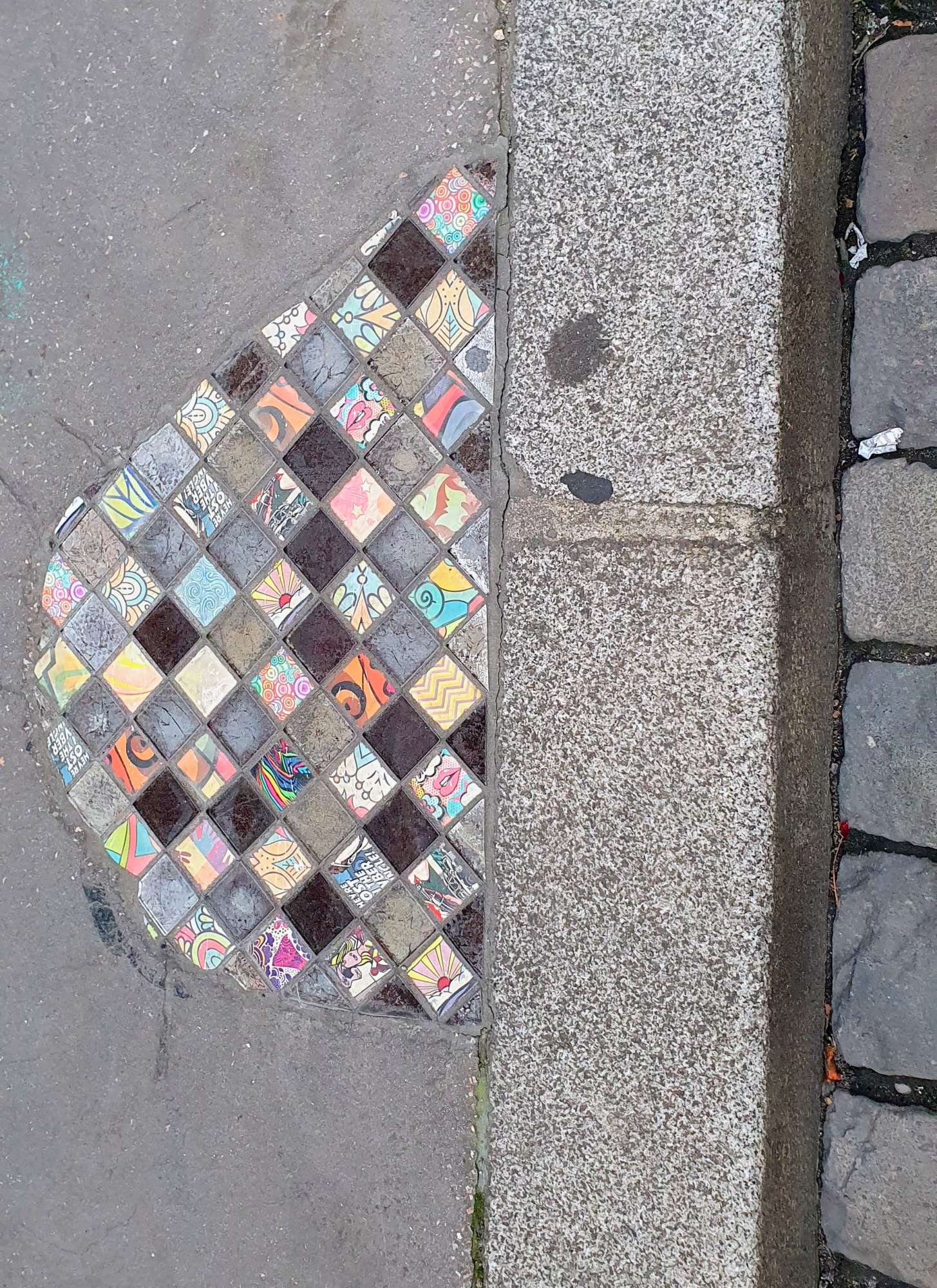 
								Street-art graffiti fresque 
								 
									25 Rue Bechevelin
									69007
									Lyon
									France 
									AnunaQi
								Street-Art-Safari.com
								