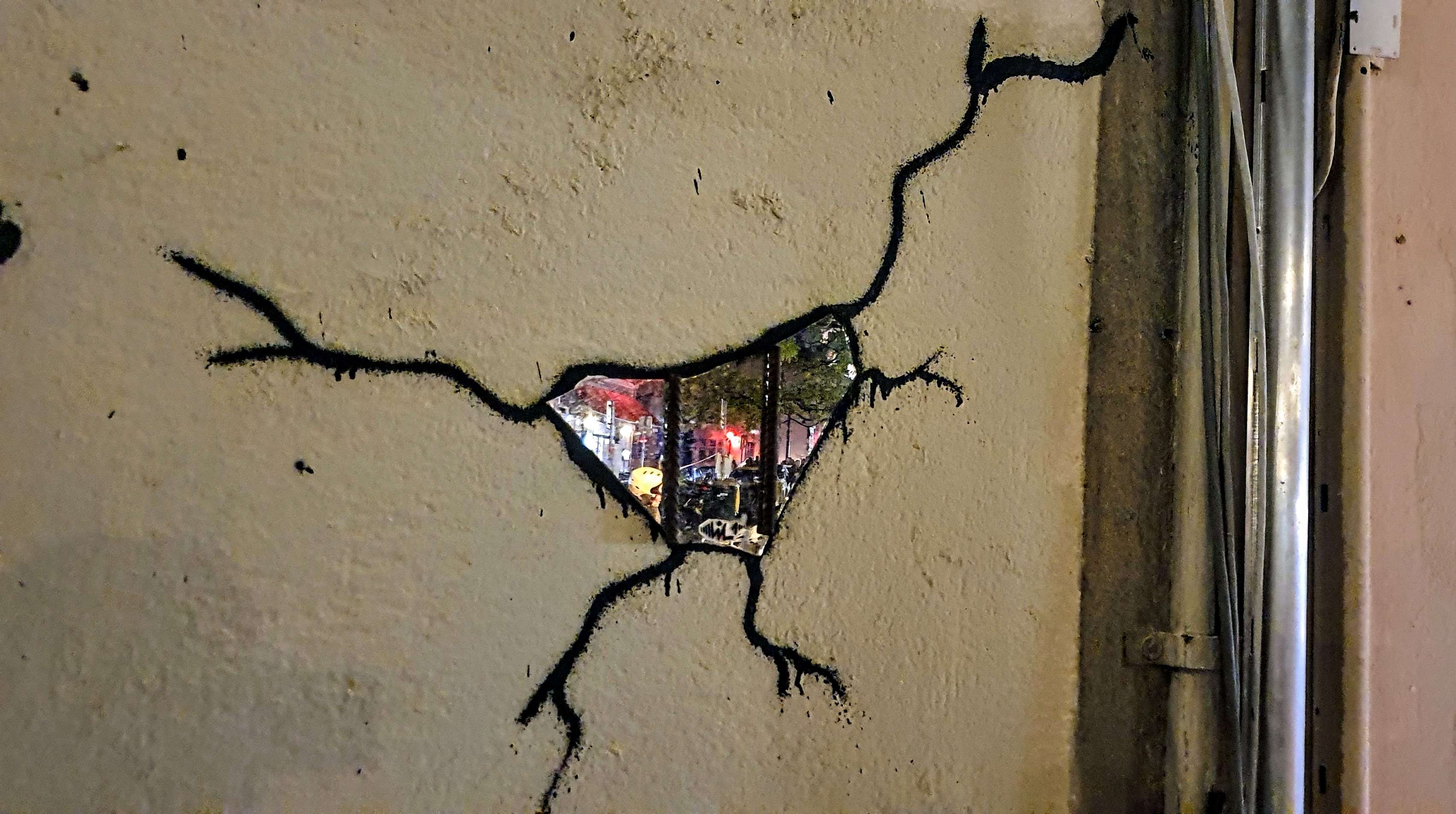 
								Street-art graffiti fresque 
								 
									3 Rue Lainerie
									69005
									Lyon
									France 
									AnunaQi
								Street-Art-Safari.com
								