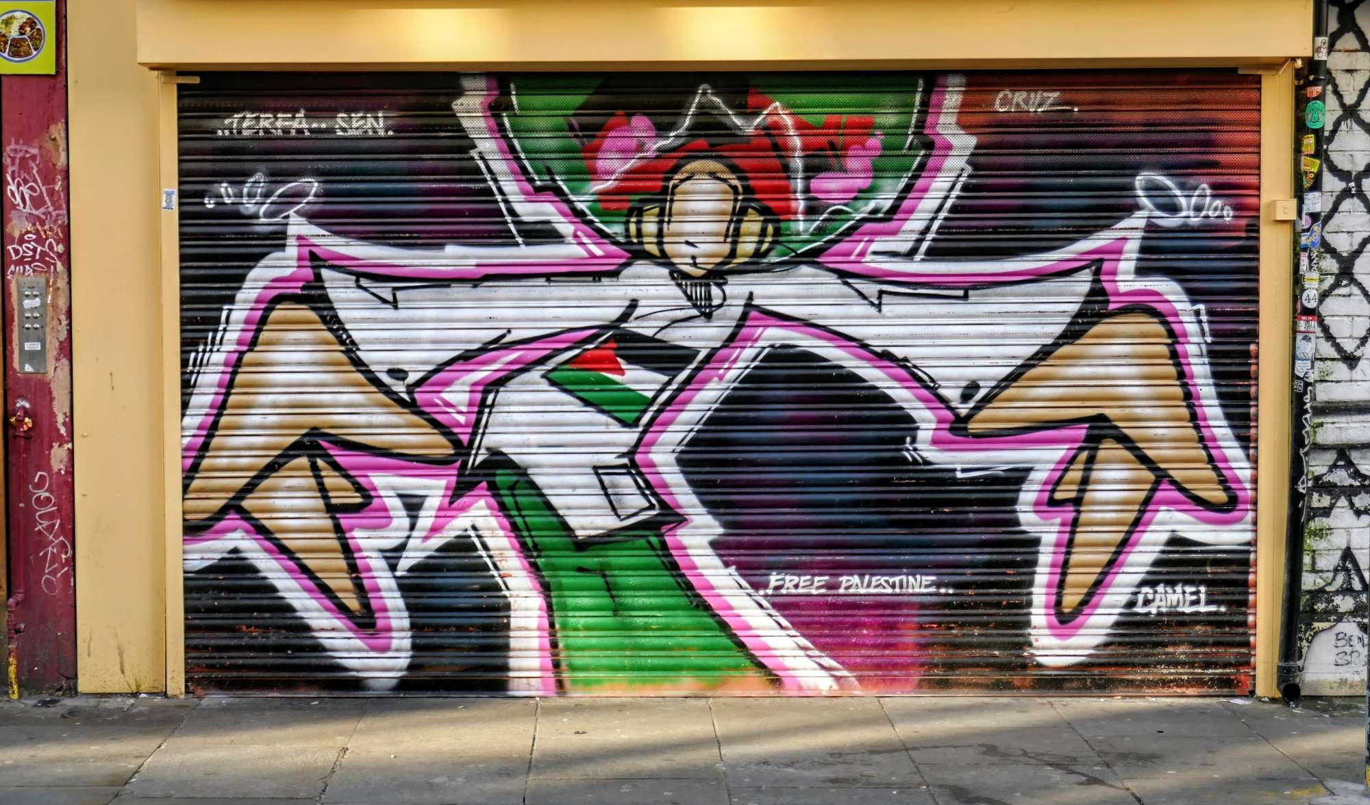 
								Street-art graffiti fresque 
								Zomby 
									37-39 Brick Lane
									E1 6PU
									London
									United Kingdom 
									AnunaQi
								Street-Art-Safari.com
								