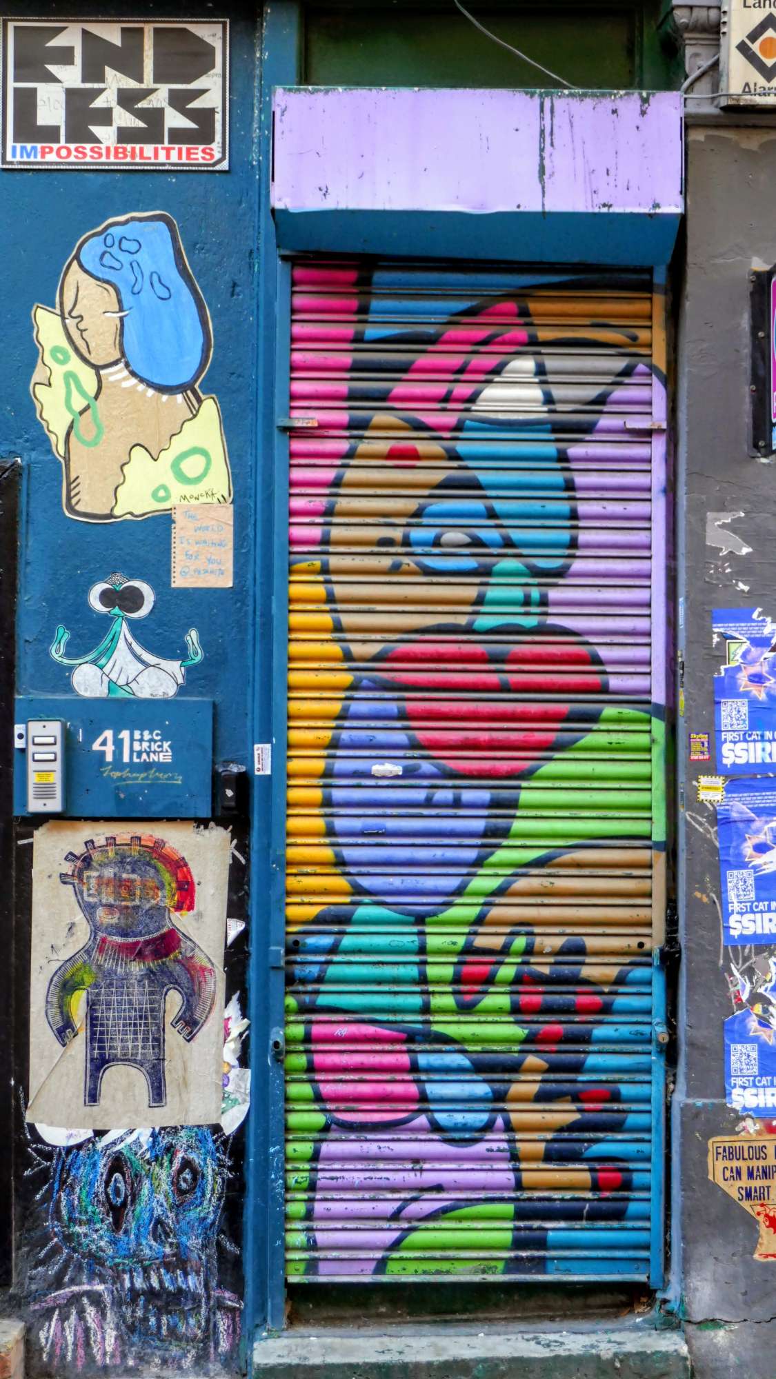 
								Street-art graffiti fresque 
								 
									41 Brick Lane
									E1 6PU
									London
									United Kingdom 
									AnunaQi
								Street-Art-Safari.com
								