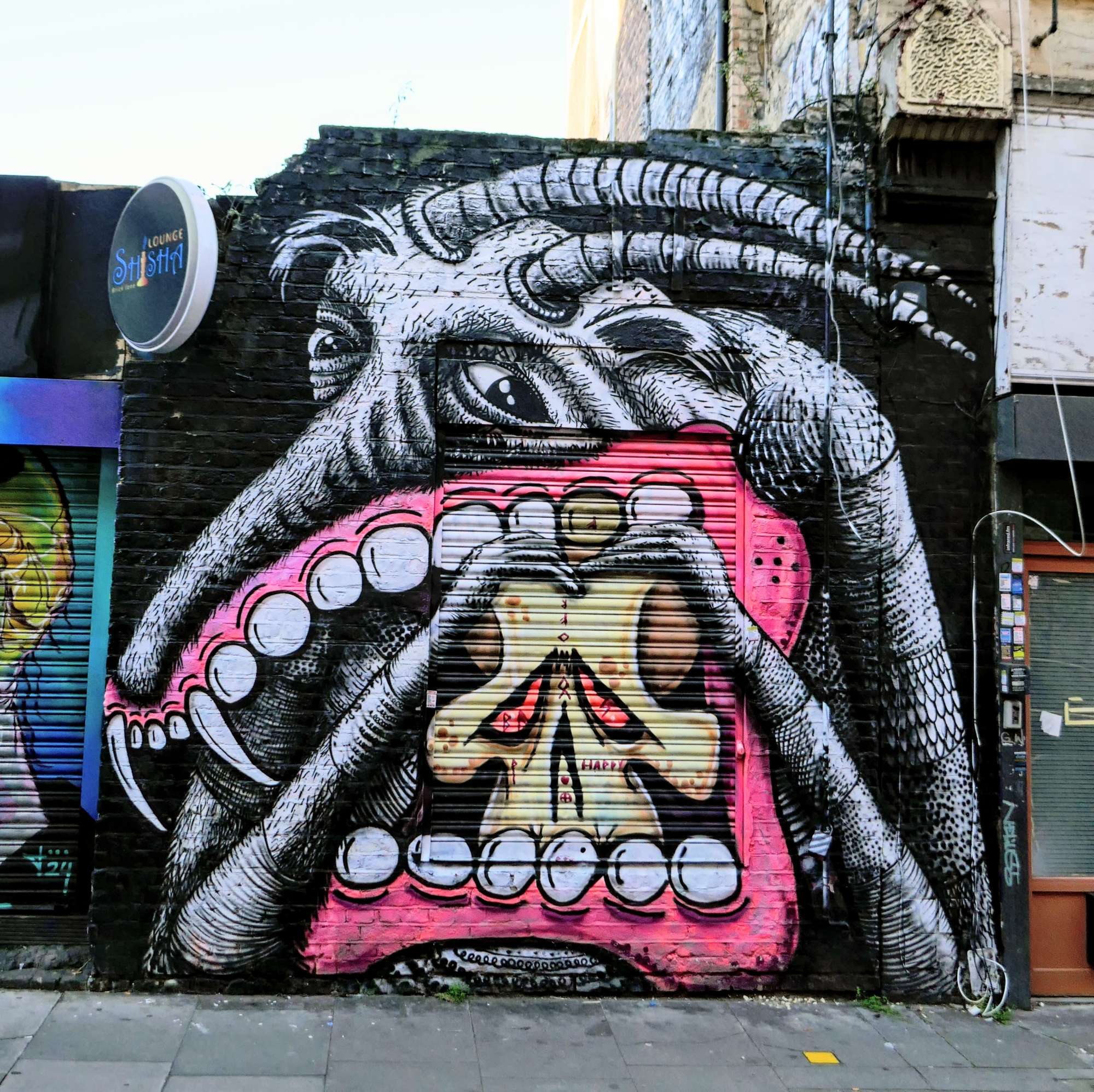
								Street-art graffiti fresque 
								Phlegm, Sweet Toof 
									46A Hanbury Street
									E1 5JL
									London
									United Kingdom 
									AnunaQi
								Street-Art-Safari.com
								