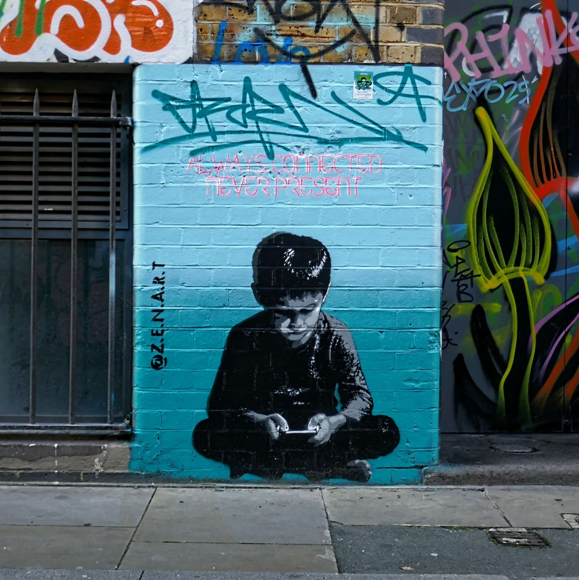 
								Street-art graffiti fresque 
								Zen Art 
									24 Corbet Place
									E1 6NN
									London
									United Kingdom 
									AnunaQi
								Street-Art-Safari.com
								