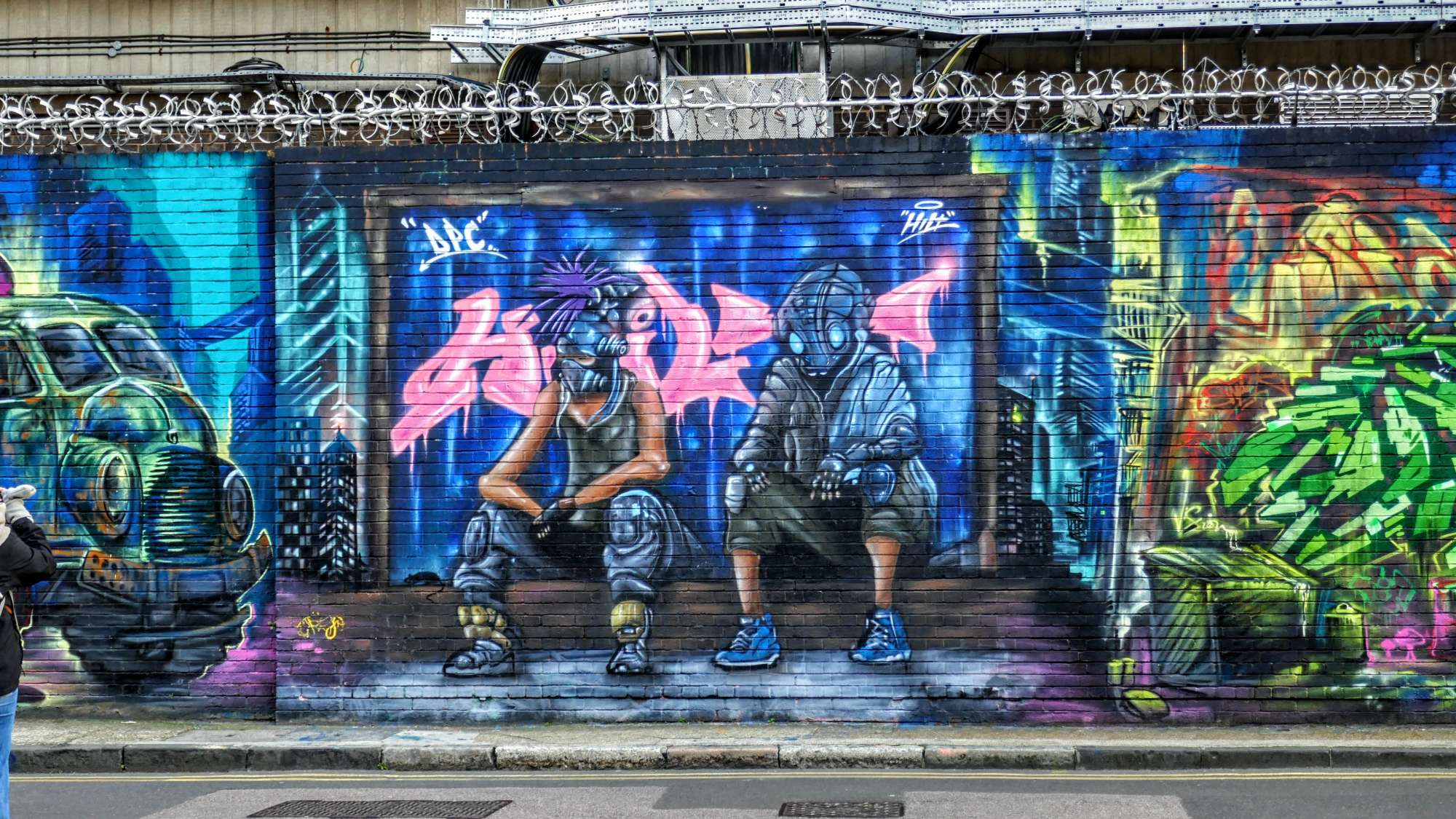 
								Street-art graffiti fresque 
								 
									16 Grey Eagle Street
									E1 6NJ
									London
									United Kingdom 
									AnunaQi
								Street-Art-Safari.com
								