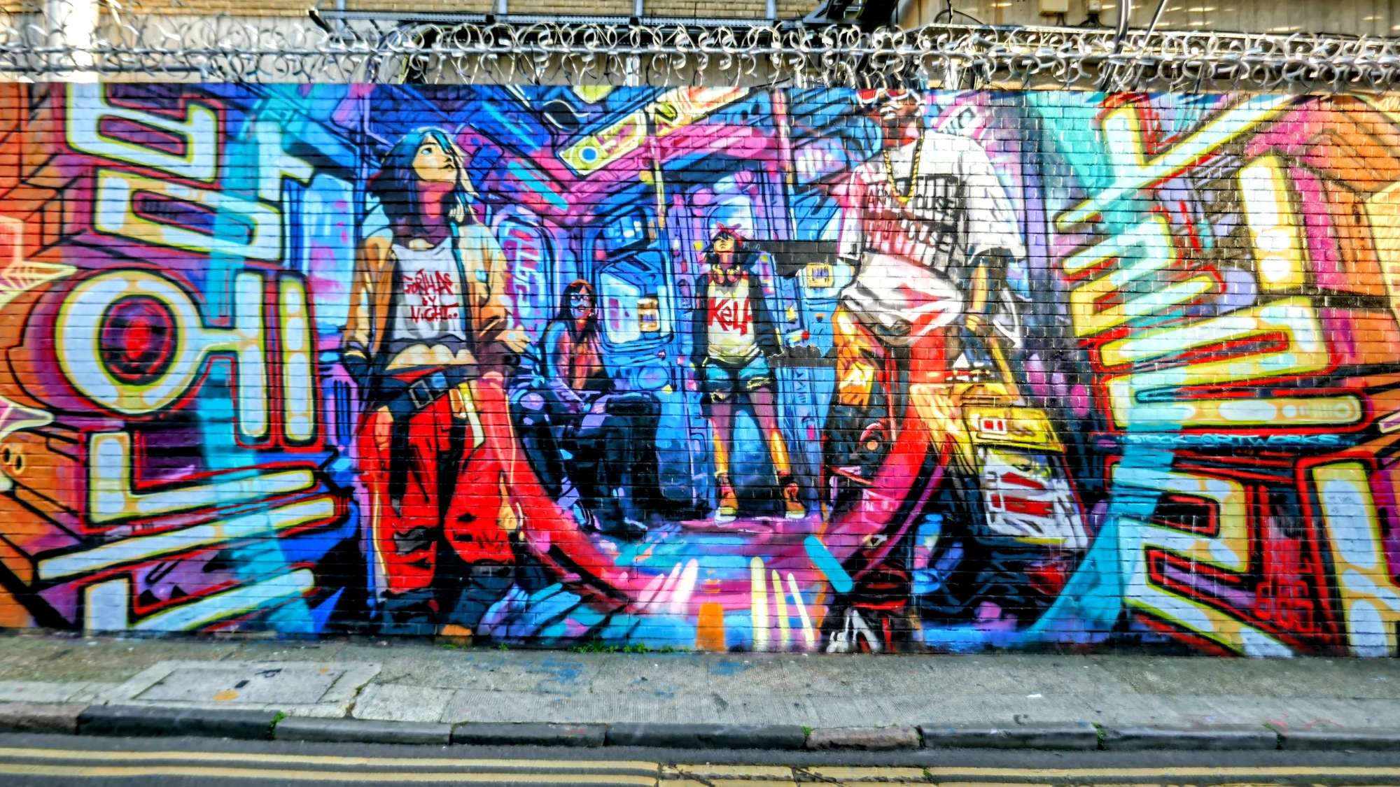 
								Street-art graffiti fresque 
								Stoke 
									27 Grey Eagle Street
									E1 6SF
									London
									United Kingdom 
									AnunaQi
								Street-Art-Safari.com
								