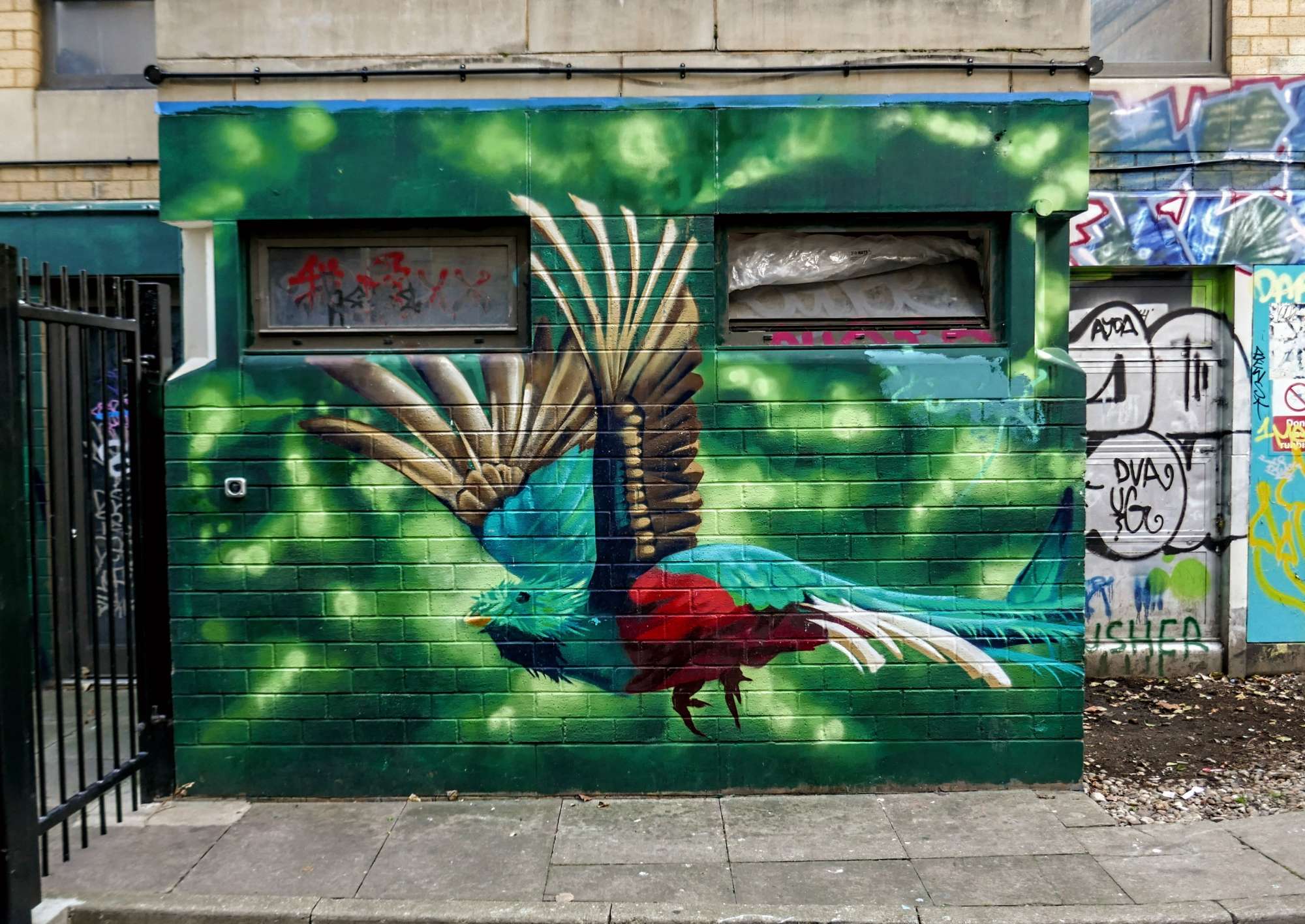 
								Street-art graffiti fresque 
								 
									3 Buxton Street
									E1 5EG
									London
									United Kingdom 
									AnunaQi
								Street-Art-Safari.com
								