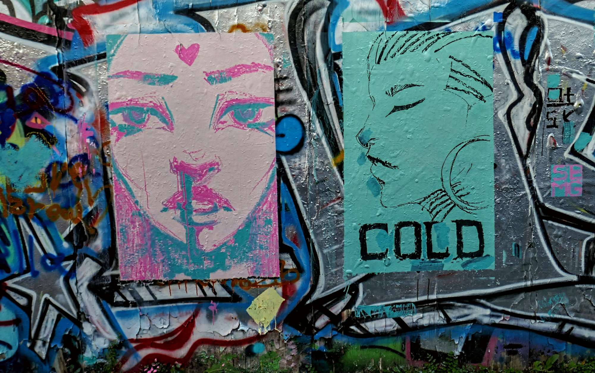 
								Street-art graffiti fresque 
								 
									27 Grimsby Street
									E2 6ES
									London
									United Kingdom 
									AnunaQi
								Street-Art-Safari.com
								