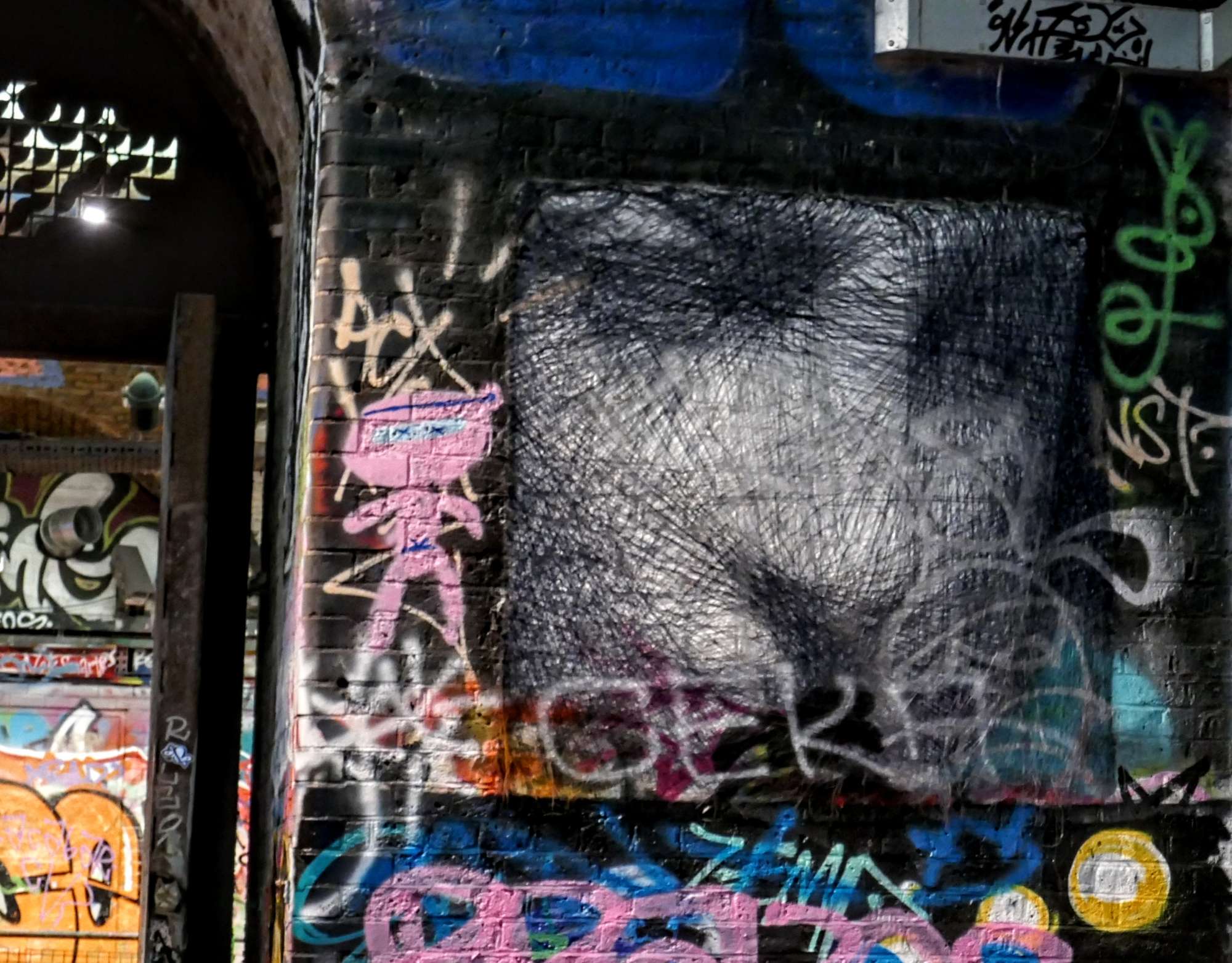 
								Street-art graffiti fresque 
								Perspicere 
									22 Leake Street
									SE1 7NN
									London
									United Kingdom 
									AnunaQi
								Street-Art-Safari.com
								