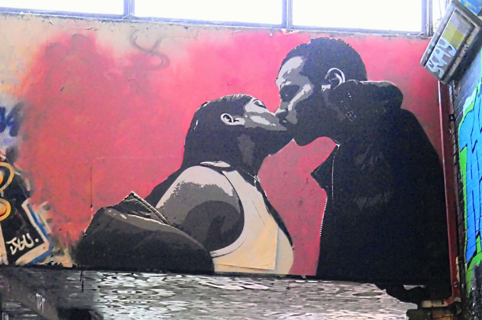 
								Street-art graffiti fresque 
								 
									Arch 16 Leake Street
									SE1 7NN
									London
									United Kingdom 
									AnunaQi
								Street-Art-Safari.com
								