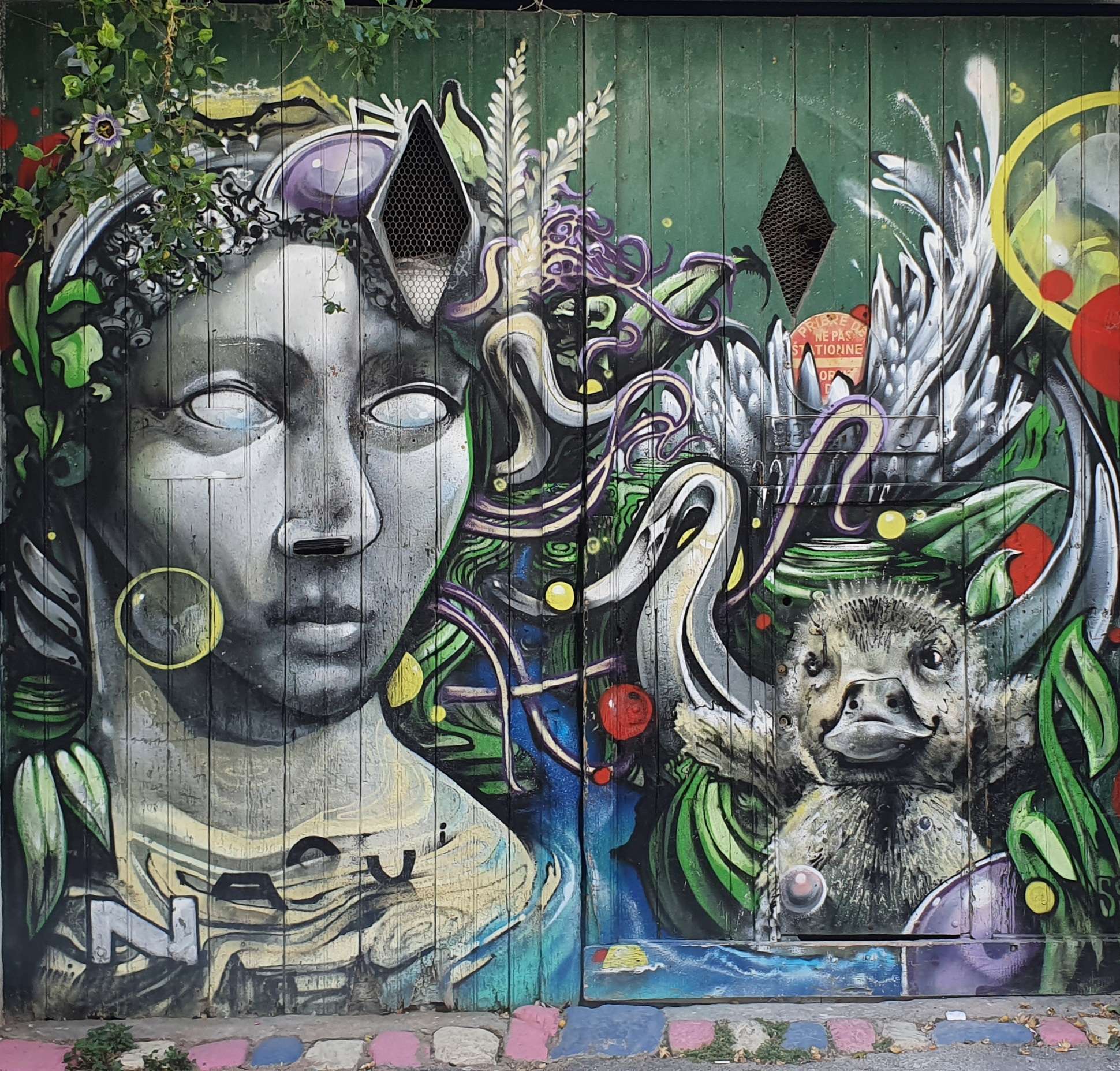 
								Street-art graffiti fresque 
								Naoui 
									25 Rue de Tunis
									34200
									S&egrave;te
									France 
									Laurie Zon
								Street-Art-Safari.com
								